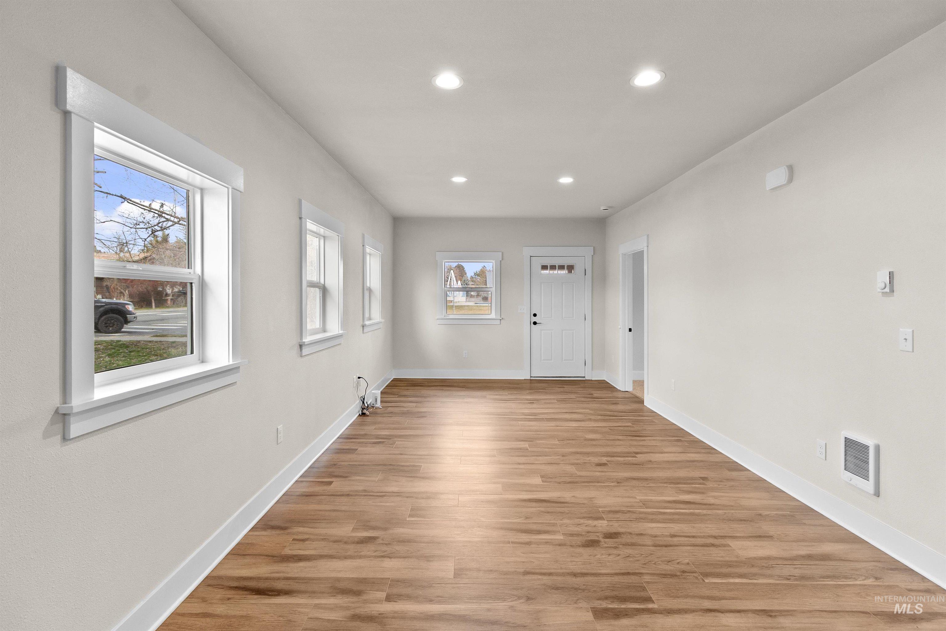 1605 E F Street, Moscow, Idaho 83843, 3 Bedrooms, 2 Bathrooms, Residential For Sale, Price $425,000,MLS 98975042