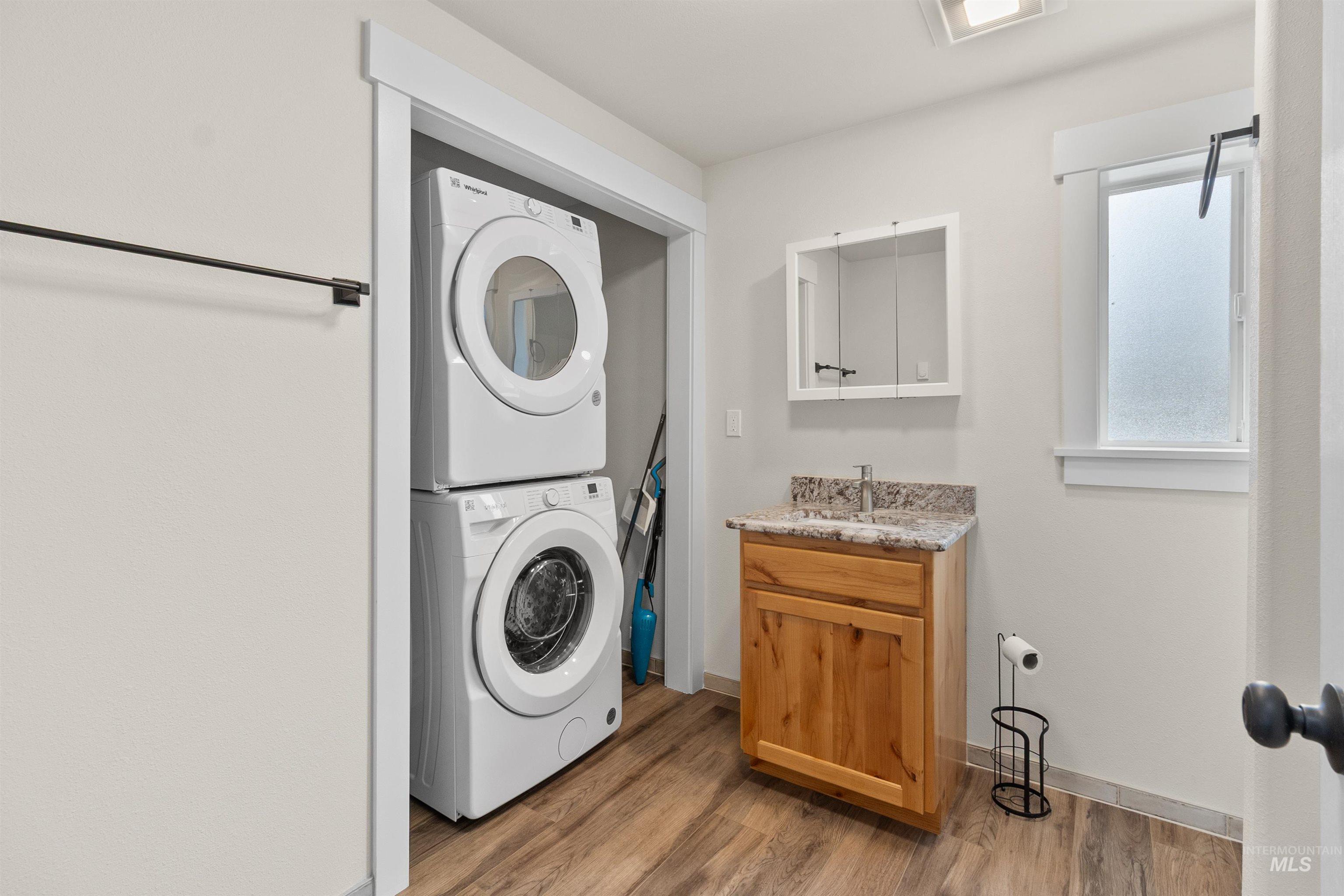 1605 E F Street, Moscow, Idaho 83843, 3 Bedrooms, 2 Bathrooms, Residential For Sale, Price $425,000,MLS 98975042