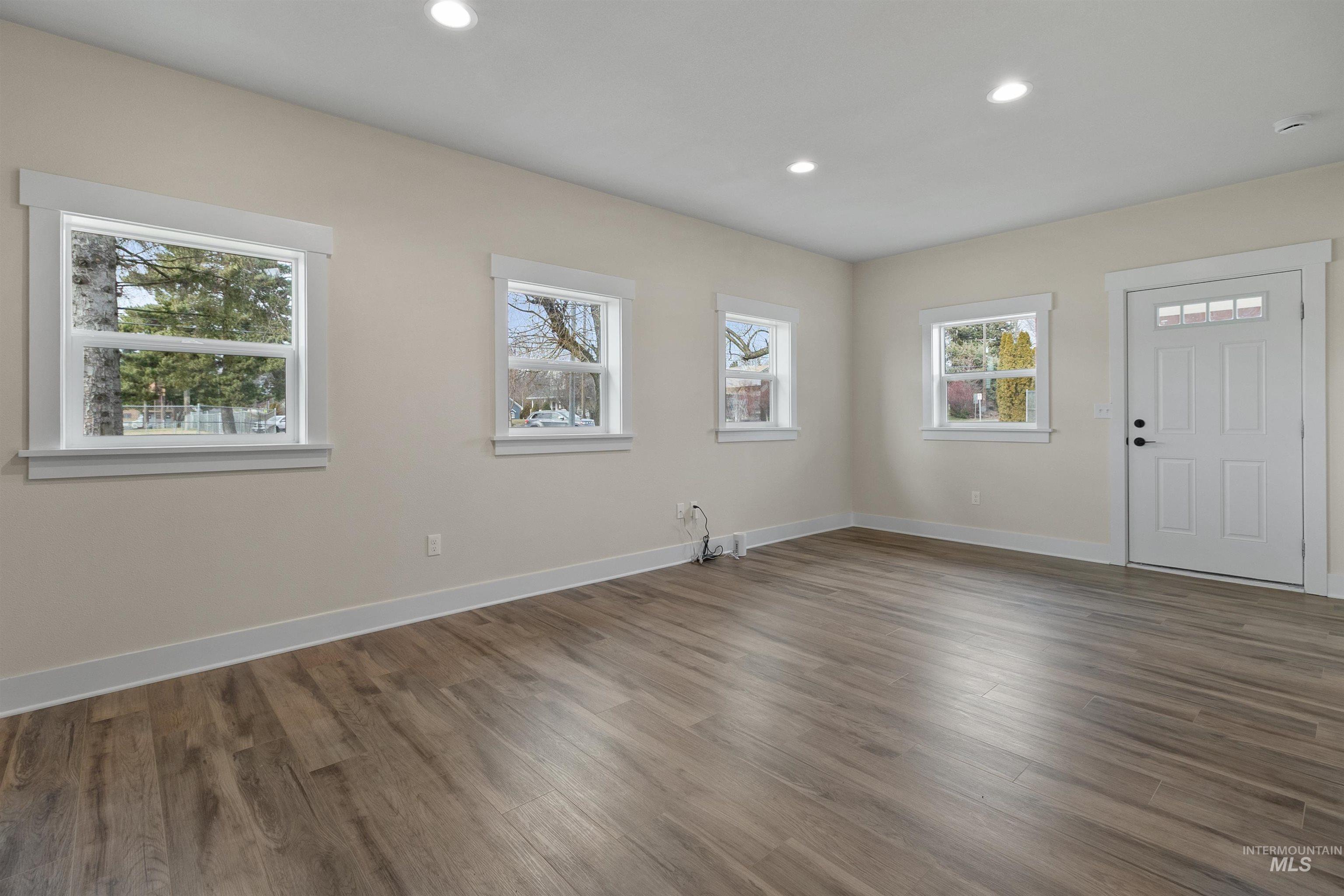 1605 E F Street, Moscow, Idaho 83843, 3 Bedrooms, 2 Bathrooms, Residential For Sale, Price $425,000,MLS 98975042