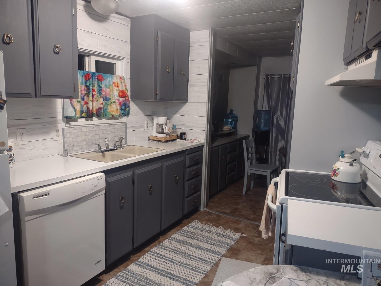 8463 Blue Heaven Ln, Boise, Idaho 83716, 3 Bedrooms, 2 Bathrooms, Residential For Sale, Price $100,000,MLS 98975044