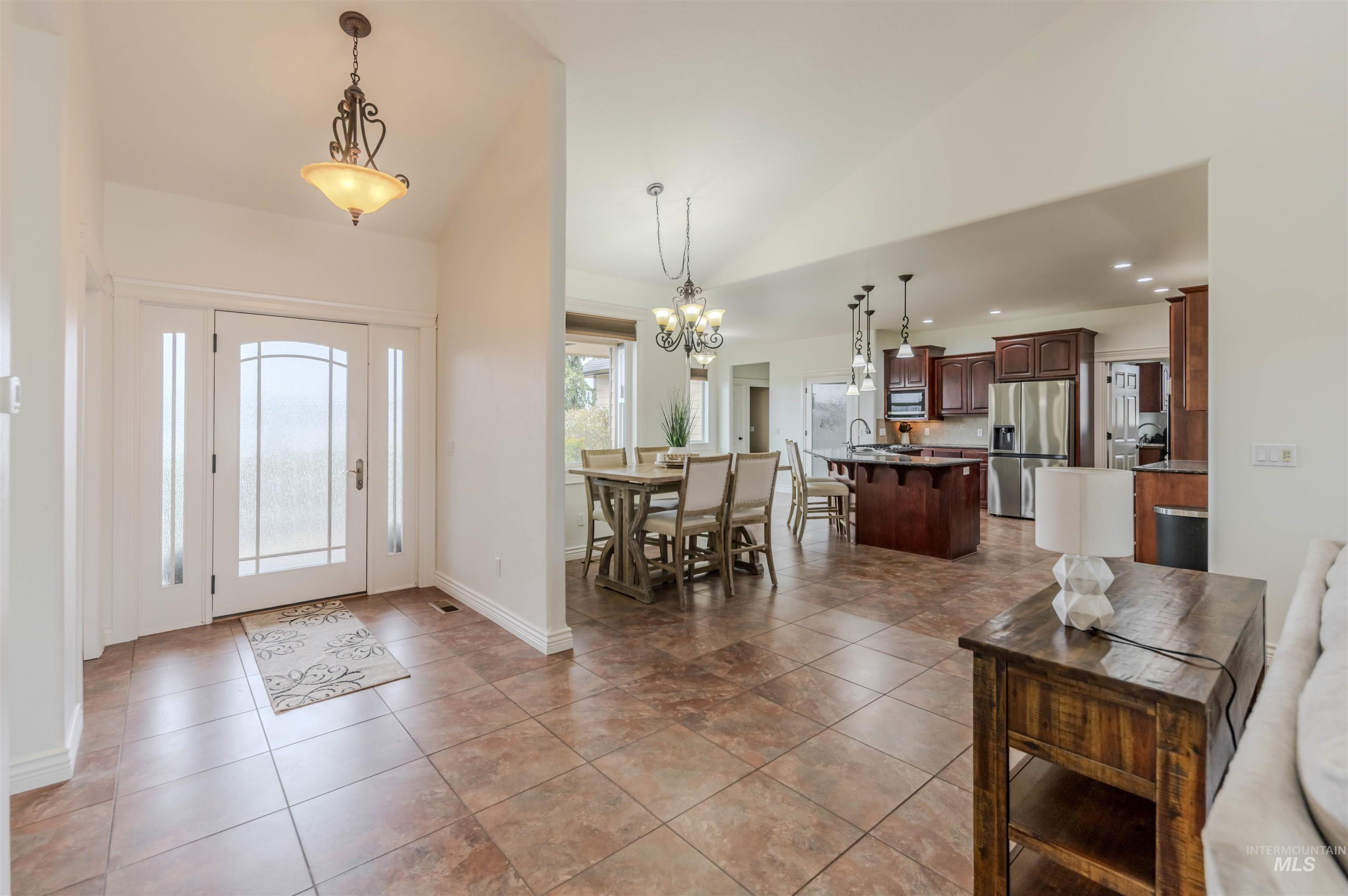 2029 Marilyn Way, Clarkston, Washington 99403, 4 Bedrooms, 3 Bathrooms, Residential For Sale, Price $675,000,MLS 98975045