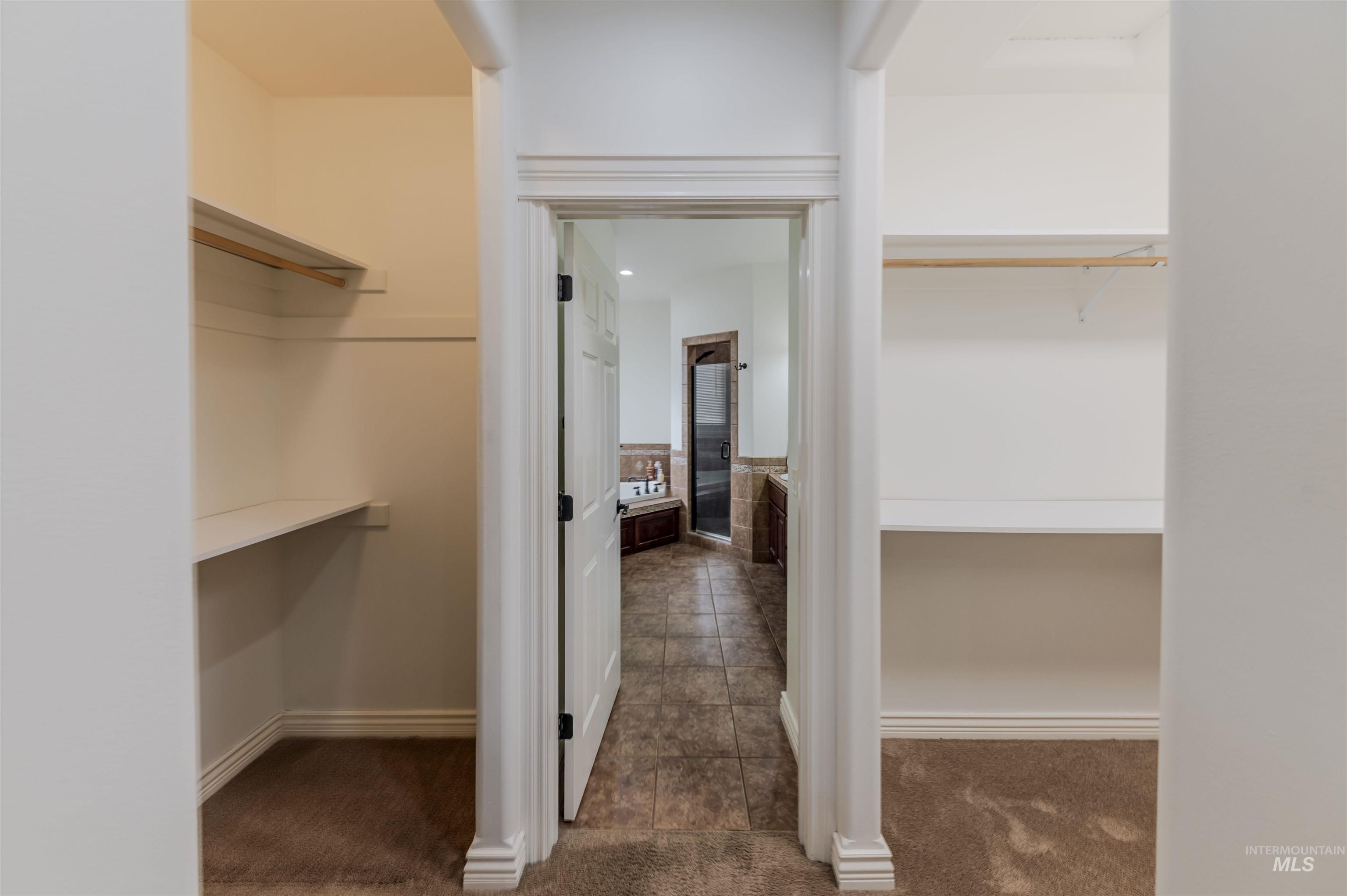 2029 Marilyn Way, Clarkston, Washington 99403, 4 Bedrooms, 3 Bathrooms, Residential For Sale, Price $675,000,MLS 98975045