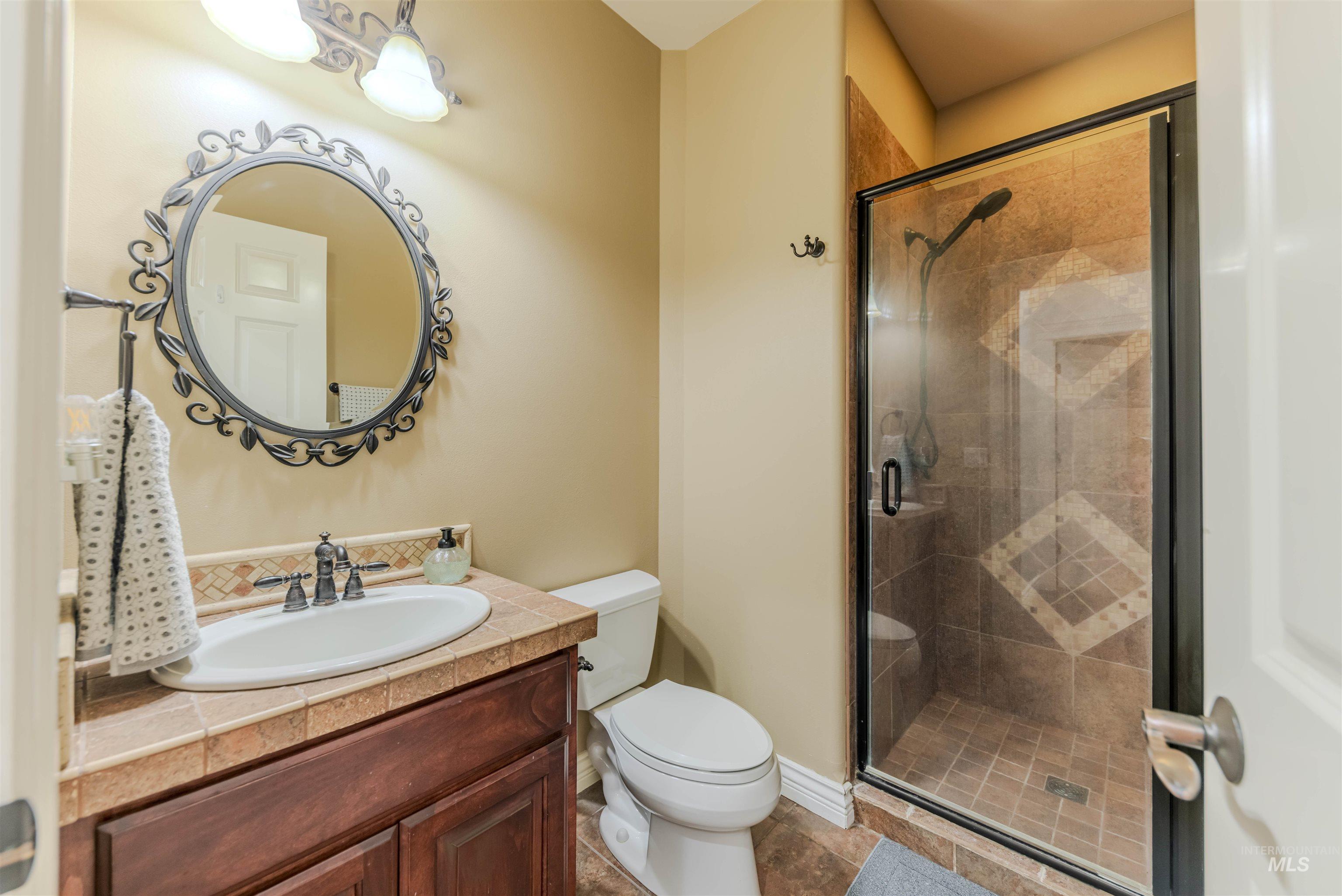 2029 Marilyn Way, Clarkston, Washington 99403, 4 Bedrooms, 3 Bathrooms, Residential For Sale, Price $675,000,MLS 98975045