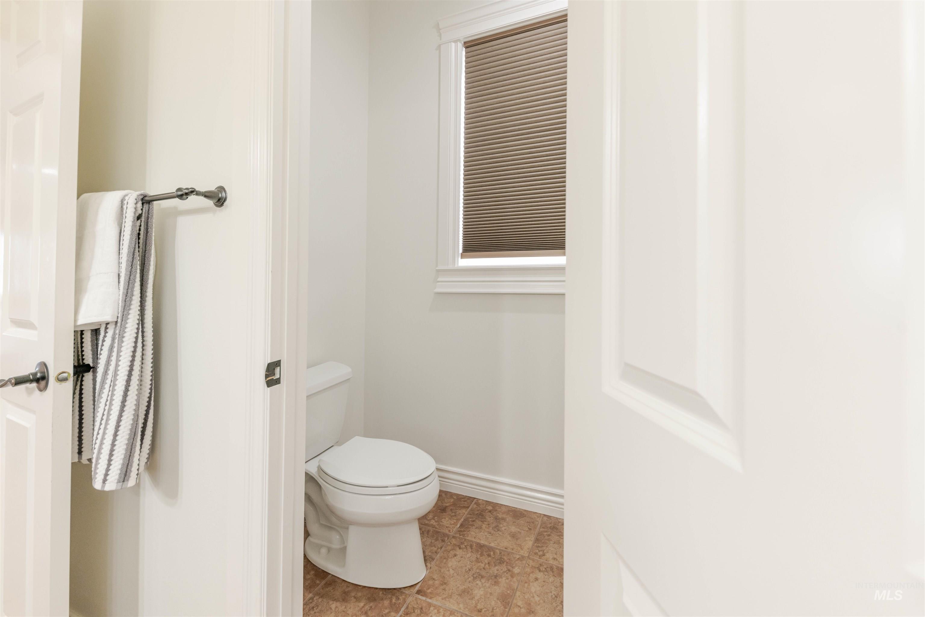 2029 Marilyn Way, Clarkston, Washington 99403, 4 Bedrooms, 3 Bathrooms, Residential For Sale, Price $675,000,MLS 98975045