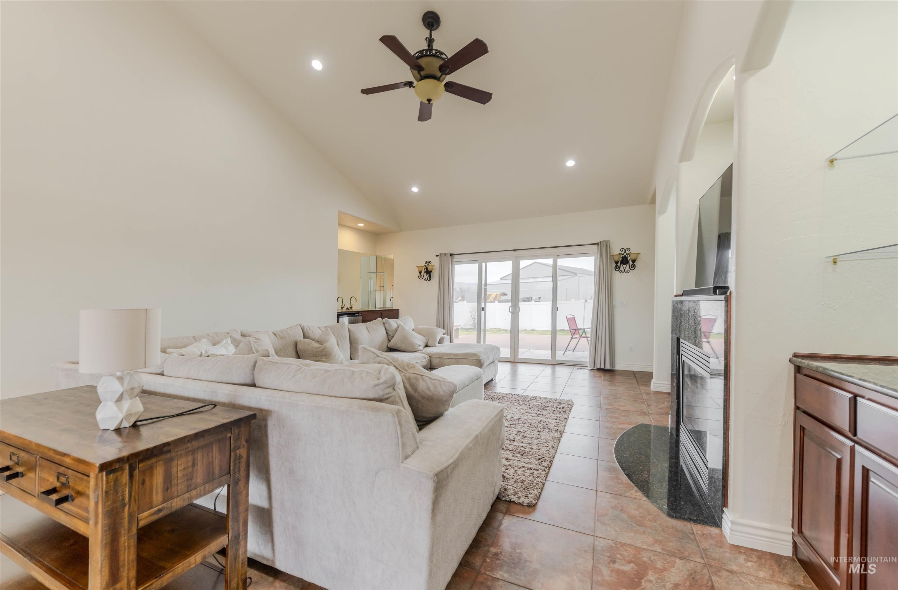 2029 Marilyn Way, Clarkston, Washington 99403, 4 Bedrooms, 3 Bathrooms, Residential For Sale, Price $675,000,MLS 98975045