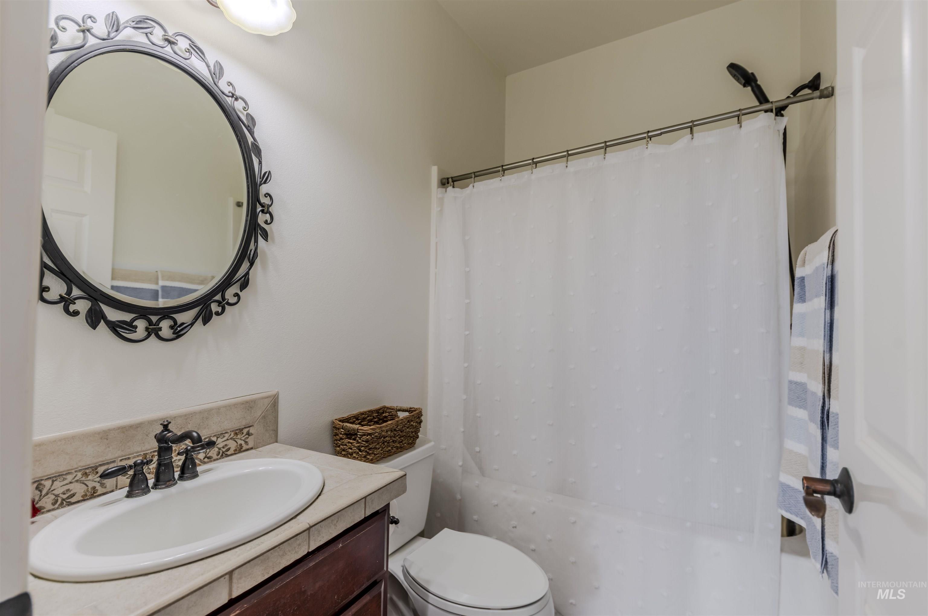 2029 Marilyn Way, Clarkston, Washington 99403, 4 Bedrooms, 3 Bathrooms, Residential For Sale, Price $675,000,MLS 98975045