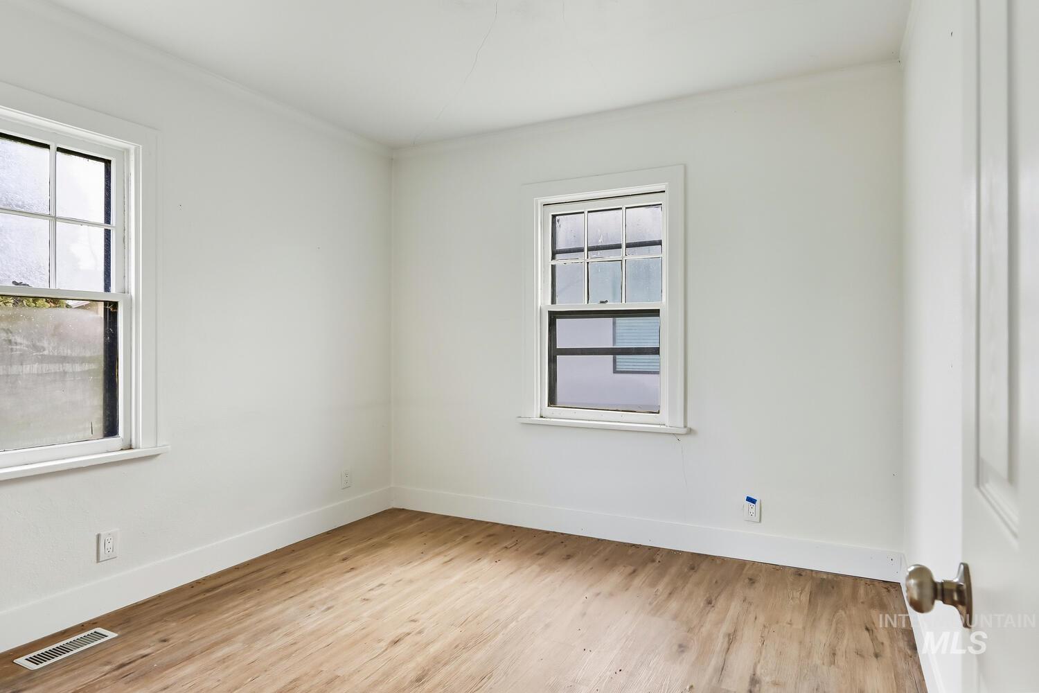 1336 E E State St., Eagle, Idaho 83616, Business/Commercial For Sale, Price $425,000,MLS 98975047