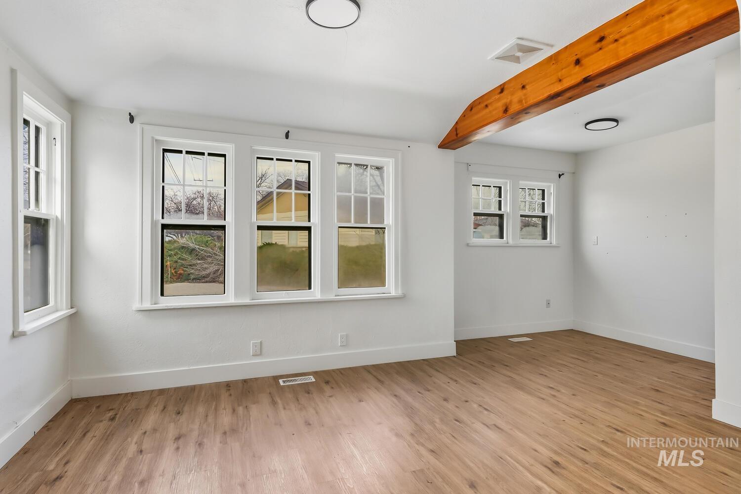 1336 E E State St., Eagle, Idaho 83616, Business/Commercial For Sale, Price $425,000,MLS 98975047