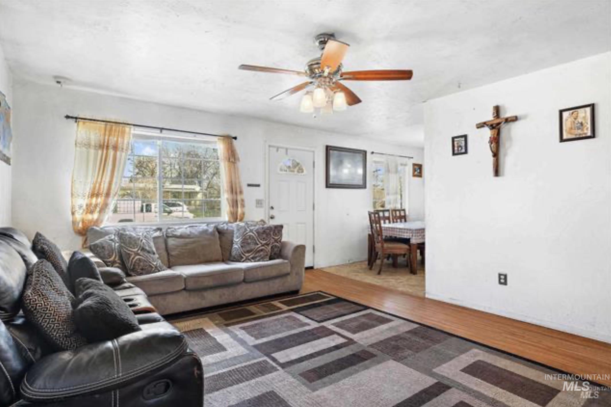 325 W Ave E, Jerome, Idaho 83338, 3 Bedrooms, 1 Bathroom, Residential For Sale, Price $225,000,MLS 98975049