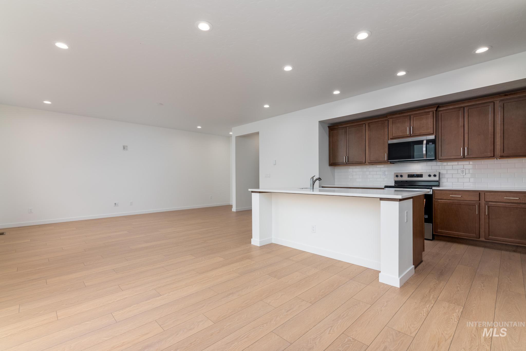 14750 Wing Spread Dr, Caldwell, Idaho 83607, 3 Bedrooms, 2.5 Bathrooms, Residential For Sale, Price $394,000, 98975052