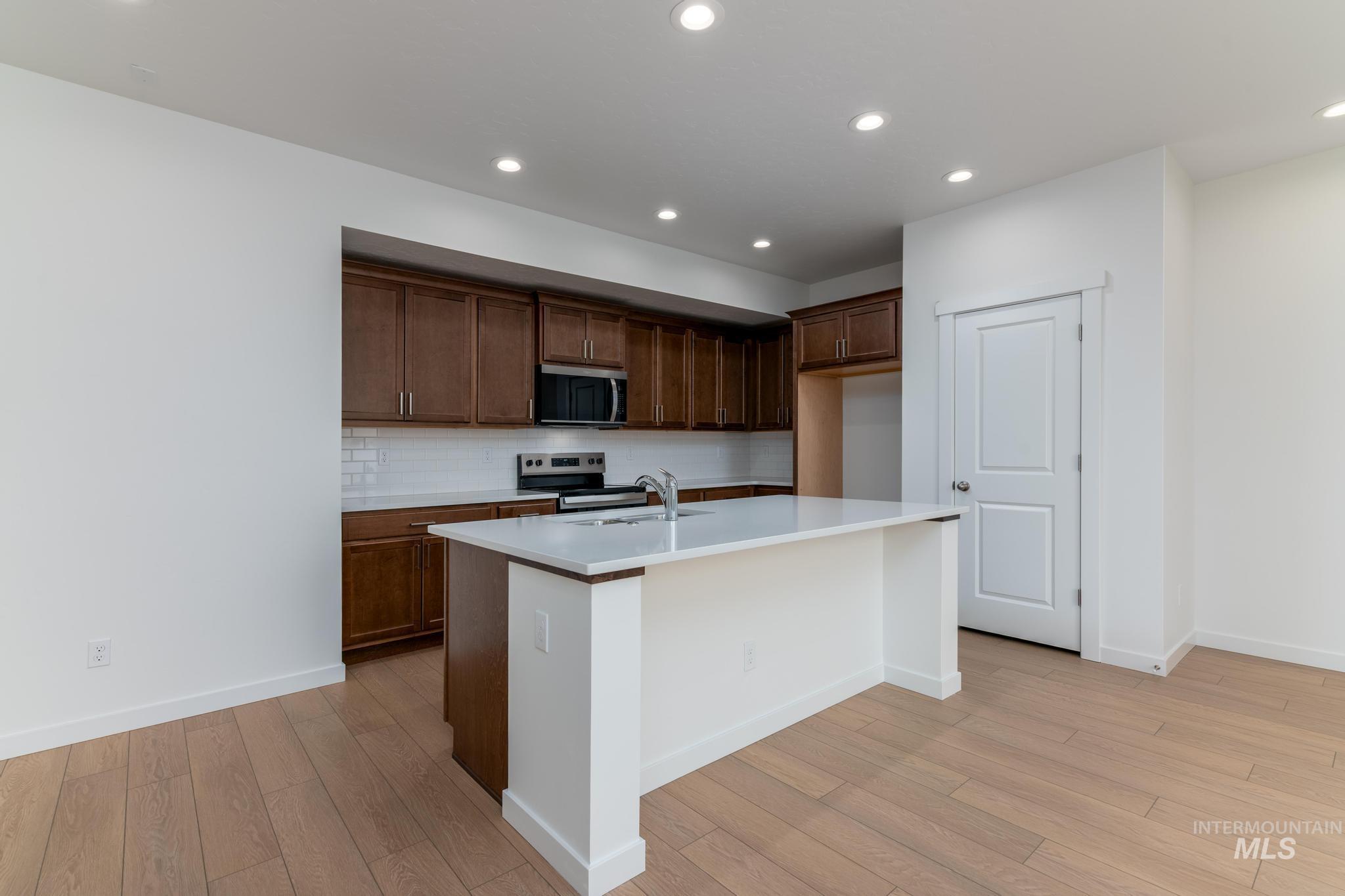 14750 Wing Spread Dr, Caldwell, Idaho 83607, 3 Bedrooms, 2.5 Bathrooms, Residential For Sale, Price $394,000, 98975052