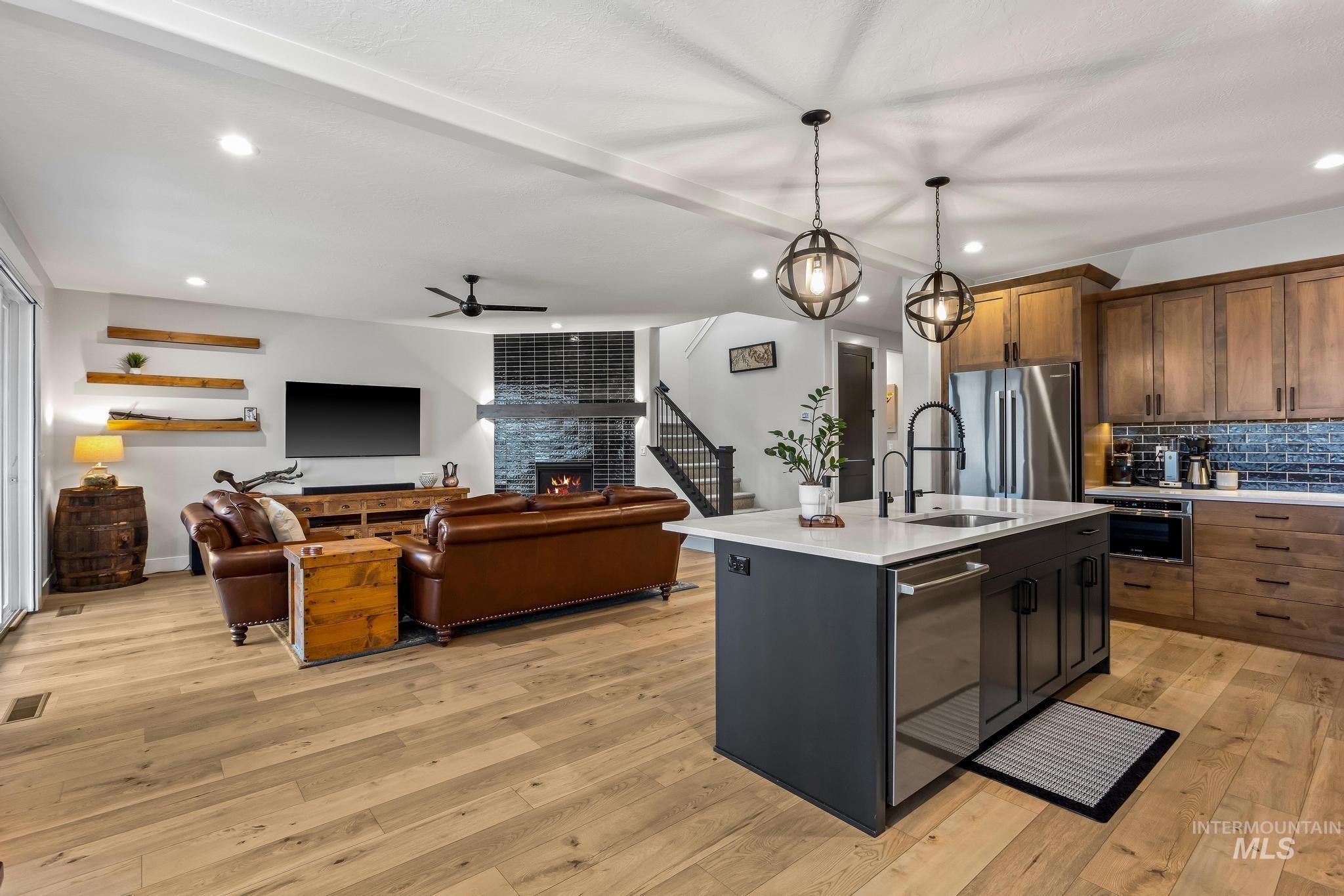 4026 E Cleary St, Meridian, Idaho 83642-8485, 5 Bedrooms, 2.5 Bathrooms, Residential For Sale, Price $769,000,MLS 98975053