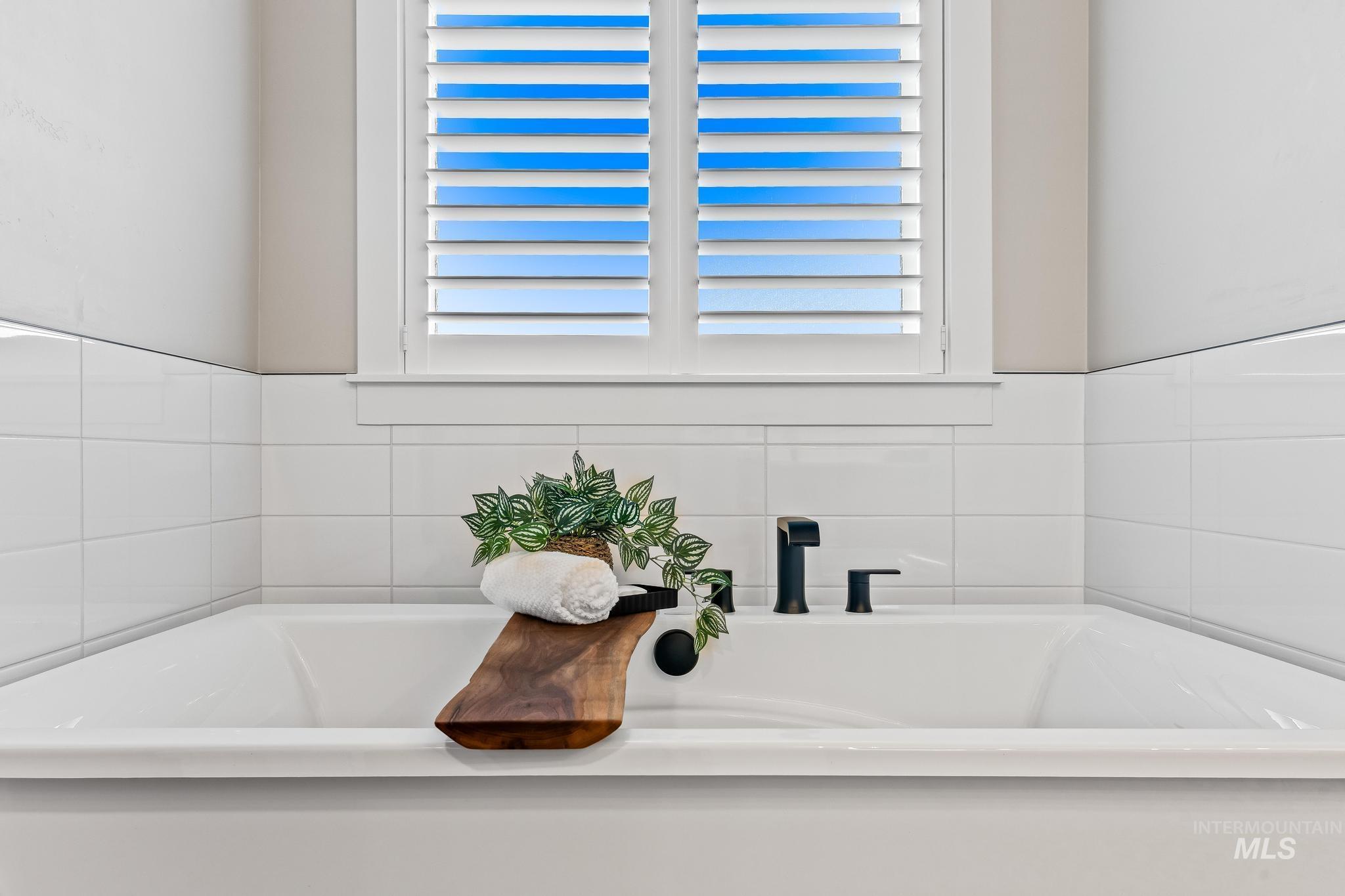 4026 E Cleary St, Meridian, Idaho 83642-8485, 5 Bedrooms, 2.5 Bathrooms, Residential For Sale, Price $769,000,MLS 98975053