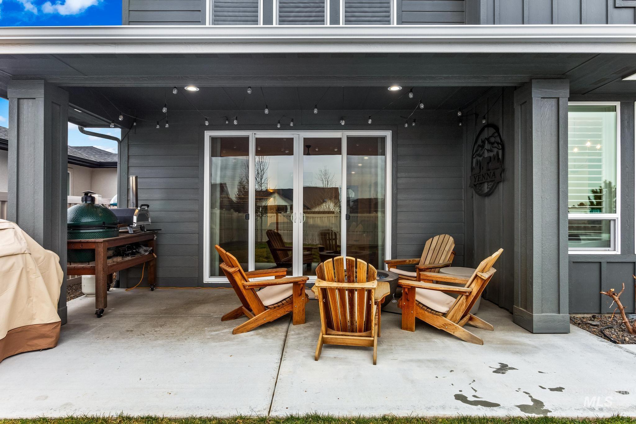 4026 E Cleary St, Meridian, Idaho 83642-8485, 5 Bedrooms, 2.5 Bathrooms, Residential For Sale, Price $769,000,MLS 98975053