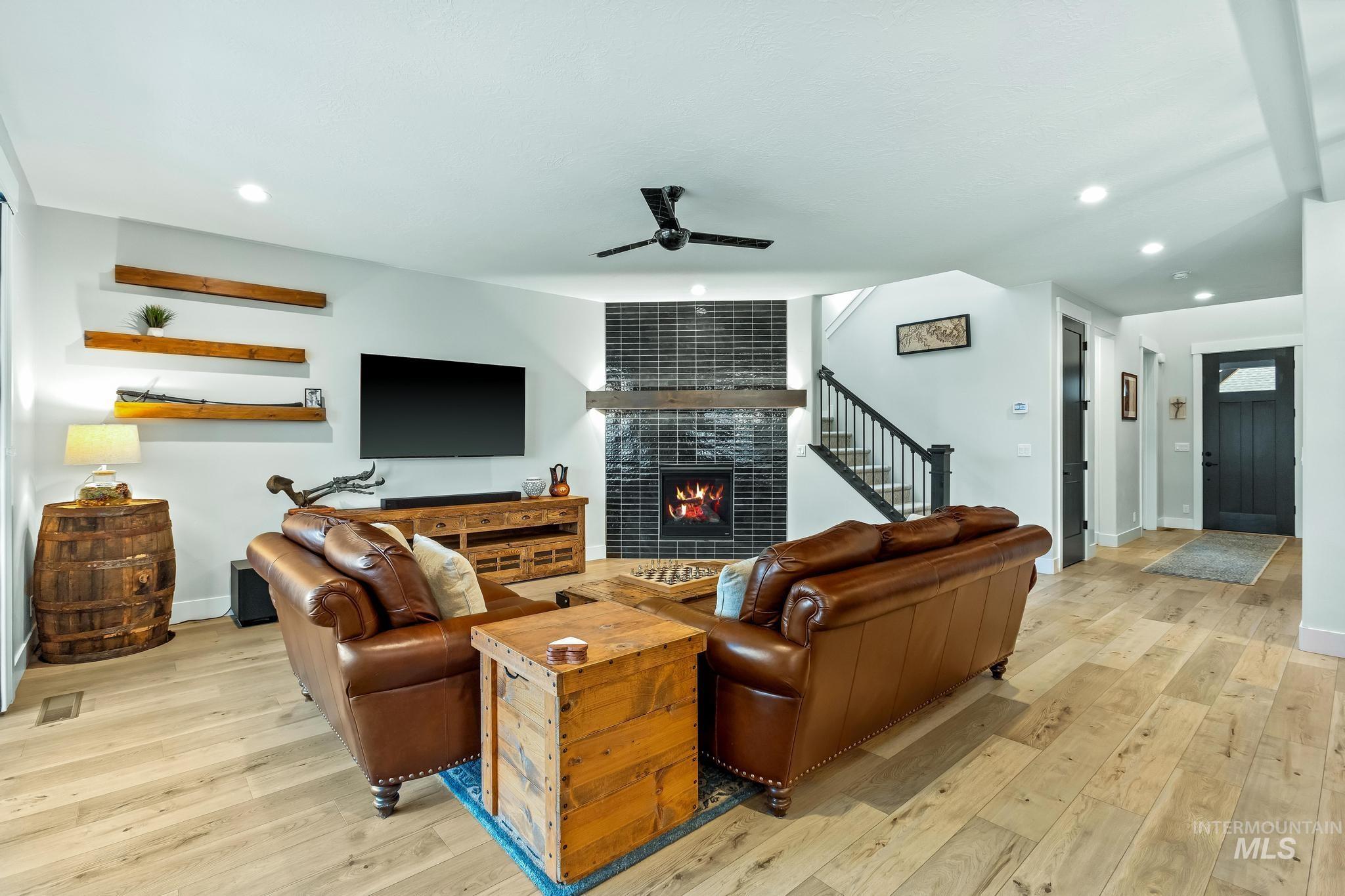 4026 E Cleary St, Meridian, Idaho 83642-8485, 5 Bedrooms, 2.5 Bathrooms, Residential For Sale, Price $769,000,MLS 98975053