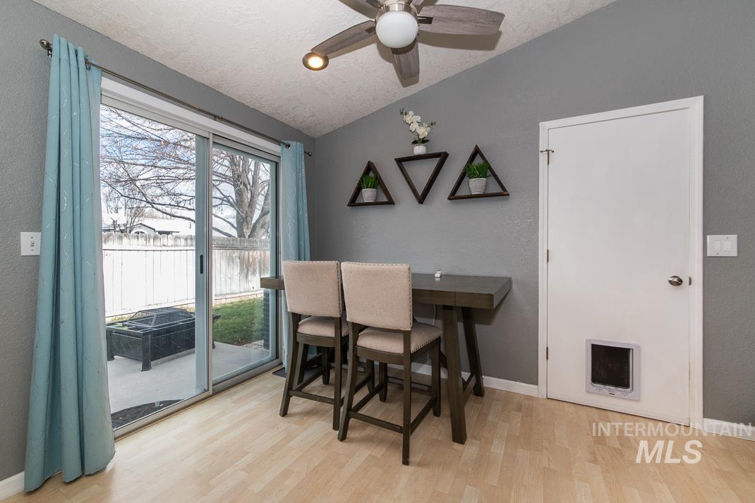 1770 E Oakcrest, Meridian, Idaho 83642, 4 Bedrooms, 2 Bathrooms, Residential For Sale, Price $380,000,MLS 98975054