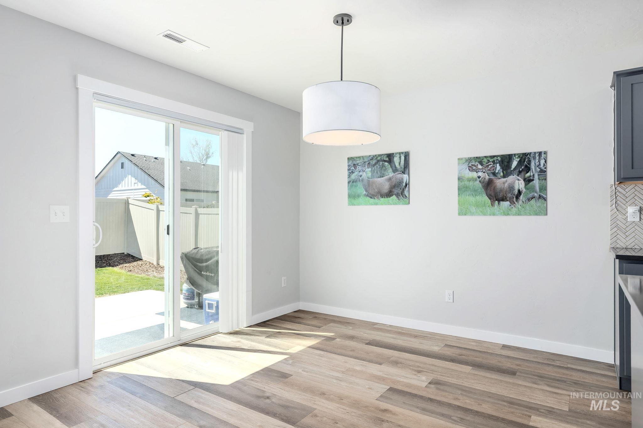 6039 W Mikonos St, Meridian, Idaho 83646, 3 Bedrooms, 2.5 Bathrooms, Residential For Sale, Price $449,900,MLS 98975057