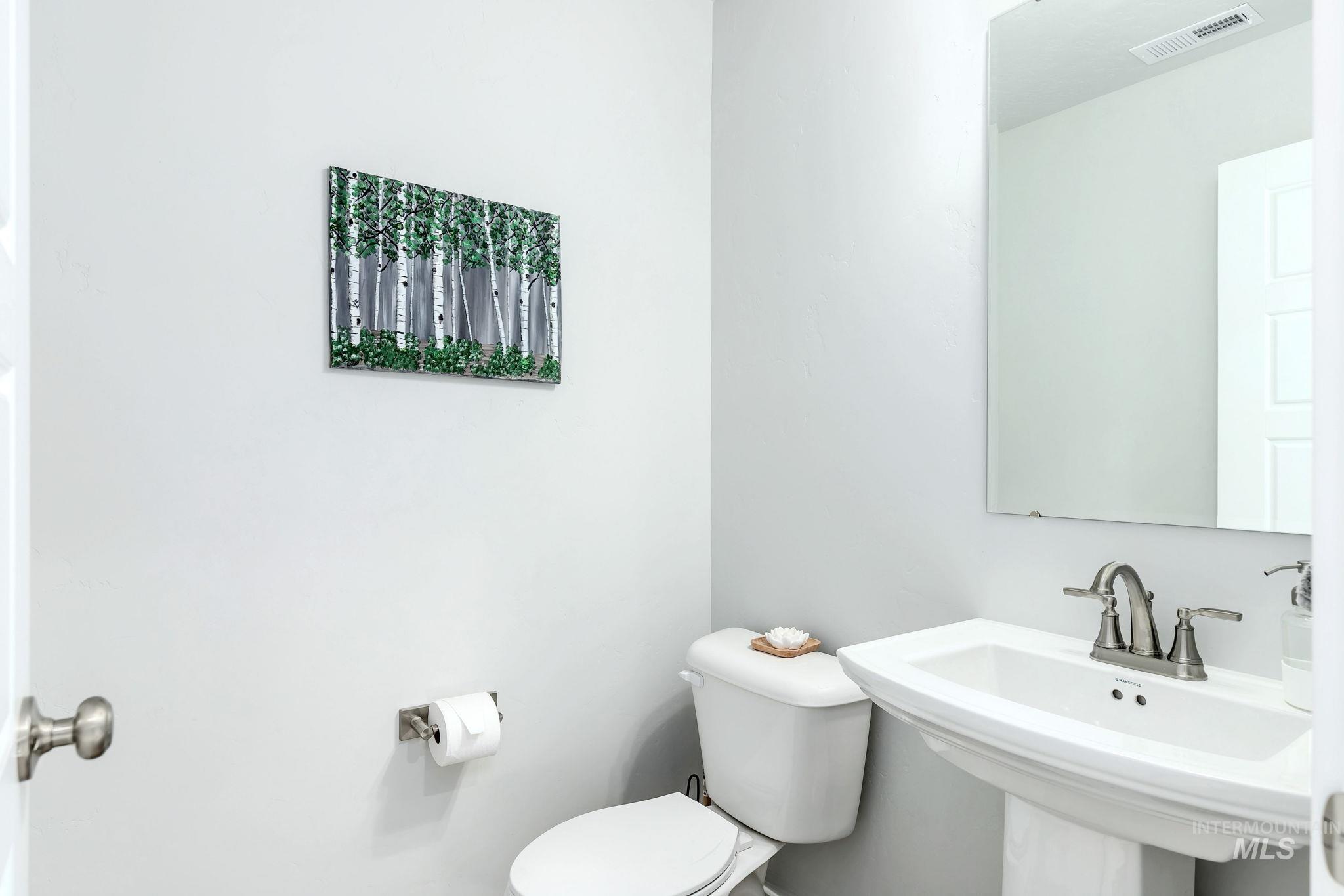 6039 W Mikonos St, Meridian, Idaho 83646, 3 Bedrooms, 2.5 Bathrooms, Residential For Sale, Price $449,900,MLS 98975057