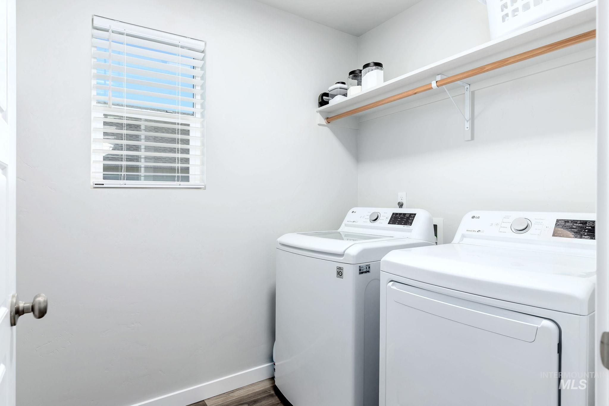 6039 W Mikonos St, Meridian, Idaho 83646, 3 Bedrooms, 2.5 Bathrooms, Residential For Sale, Price $449,900,MLS 98975057