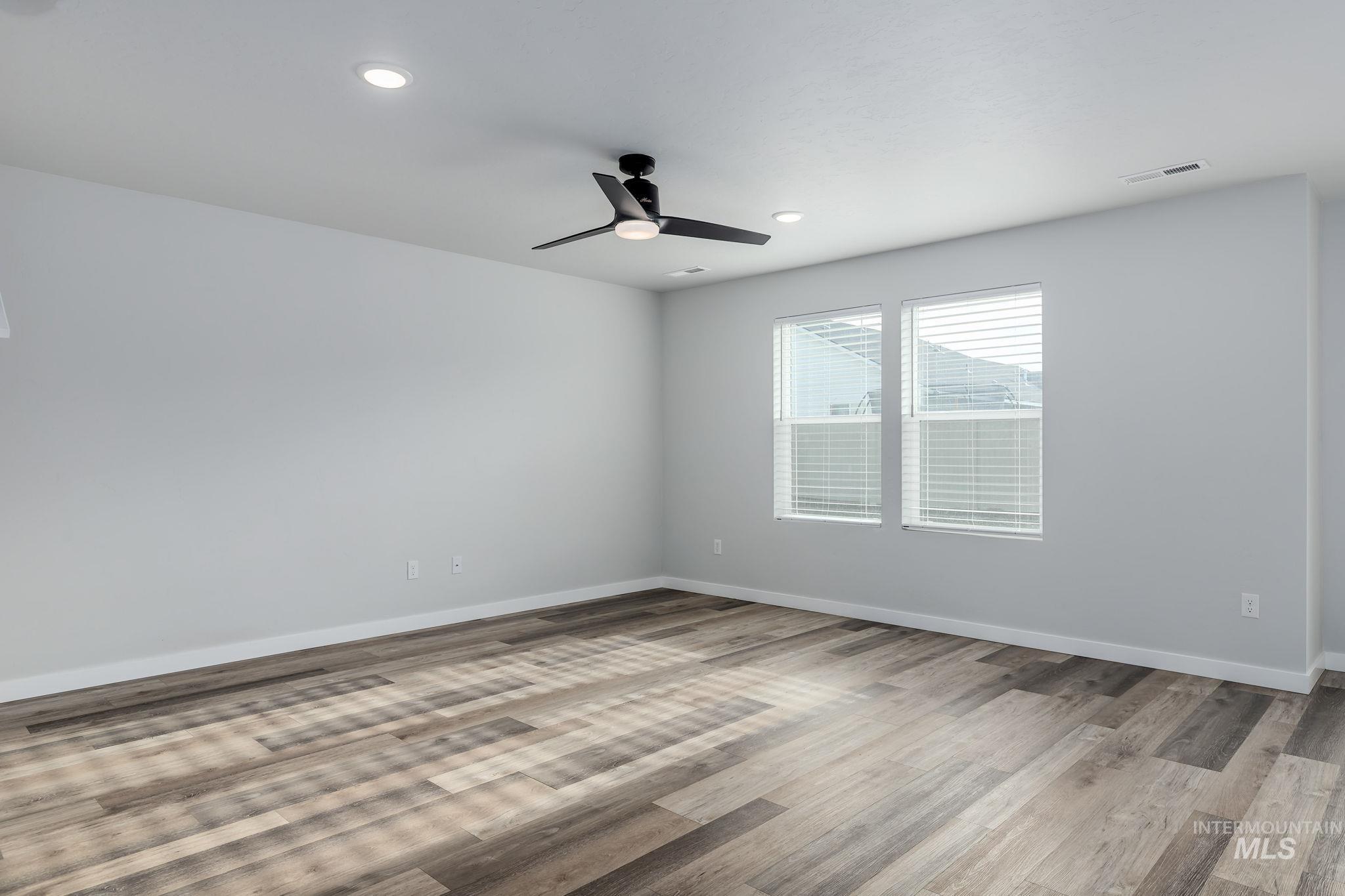 6039 W Mikonos St, Meridian, Idaho 83646, 3 Bedrooms, 2.5 Bathrooms, Residential For Sale, Price $449,900,MLS 98975057