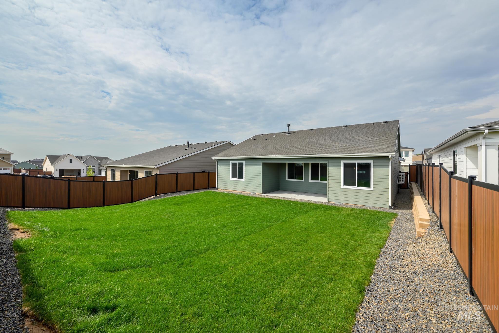 14866 Brown Pelican St, Caldwell, Idaho 83607, 3 Bedrooms, 2 Bathrooms, Residential For Sale, Price $424,000,MLS 98975060