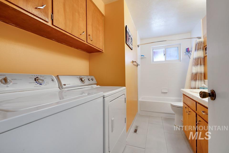 1304 S Holly Street, Caldwell, Idaho 83686, 2 Bedrooms, 1 Bathroom, Residential For Sale, Price $339,000,MLS 98975061