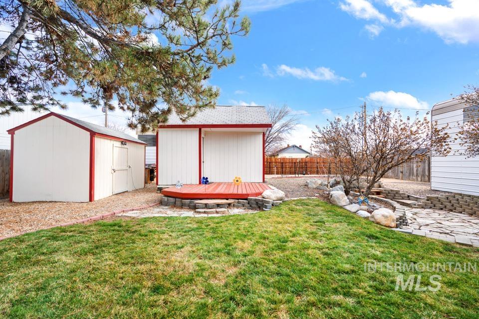 1304 S Holly Street, Caldwell, Idaho 83686, 2 Bedrooms, 1 Bathroom, Residential For Sale, Price $339,000,MLS 98975061