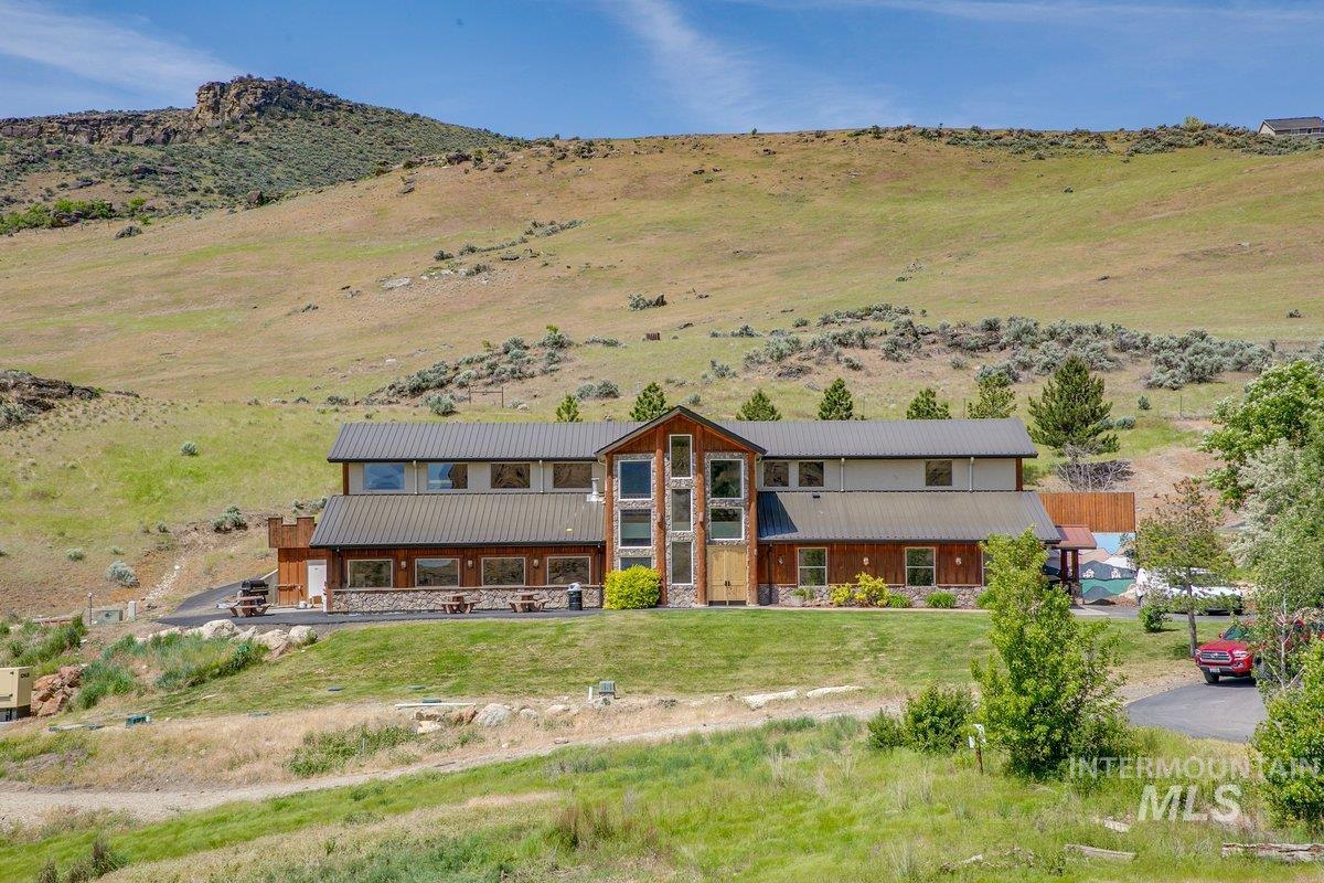 5001 Cherry Gulch Lane, Emmett, Idaho 83617, 10 Bedrooms, 20 Bathrooms, Residential For Sale, Price $3,750,000,MLS 98975063