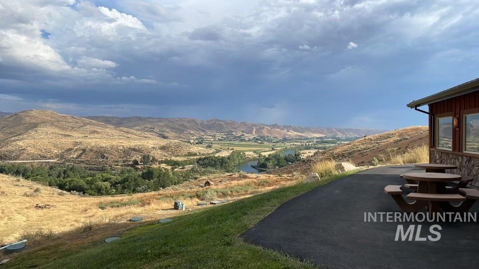 5001 Cherry Gulch Lane, Emmett, Idaho 83617, 10 Bedrooms, 20 Bathrooms, Residential For Sale, Price $3,750,000,MLS 98975063
