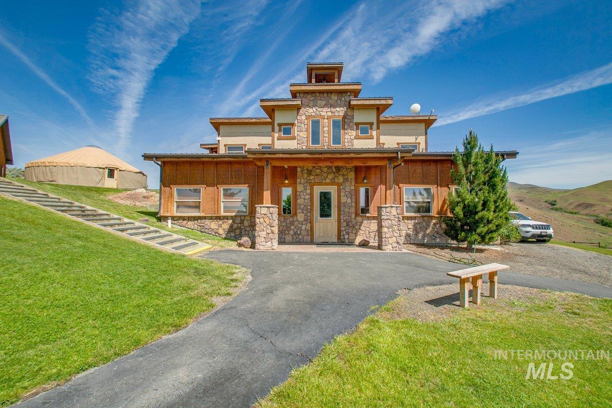 5001 Cherry Gulch Lane, Emmett, Idaho 83617, 10 Bedrooms, 20 Bathrooms, Residential For Sale, Price $3,750,000,MLS 98975063