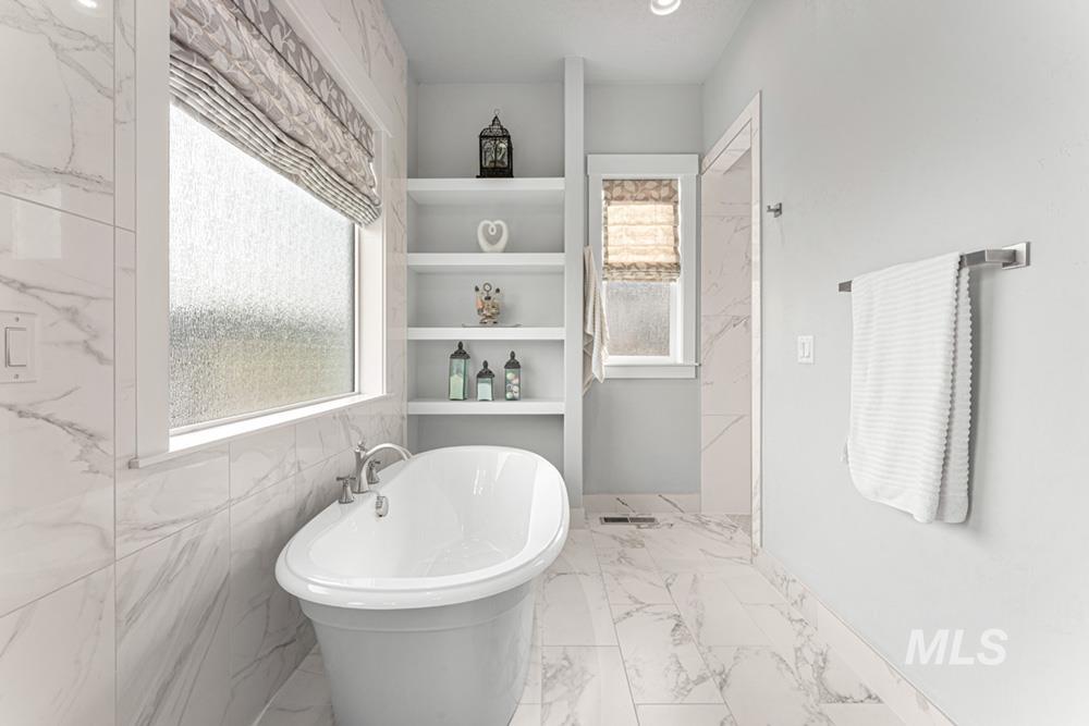 22618 Aura Vista Way, Caldwell, Idaho 83607, 3 Bedrooms, 3.5 Bathrooms, Residential For Sale, Price $1,180,000,MLS 98975064