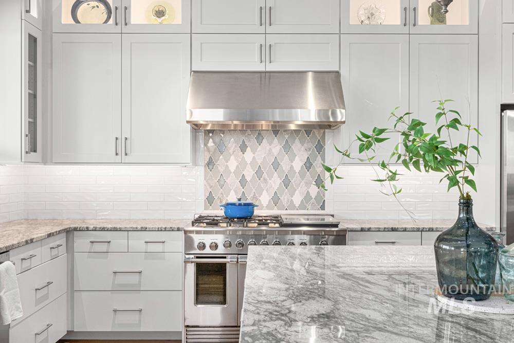 22618 Aura Vista Way, Caldwell, Idaho 83607, 3 Bedrooms, 3.5 Bathrooms, Residential For Sale, Price $1,180,000,MLS 98975064