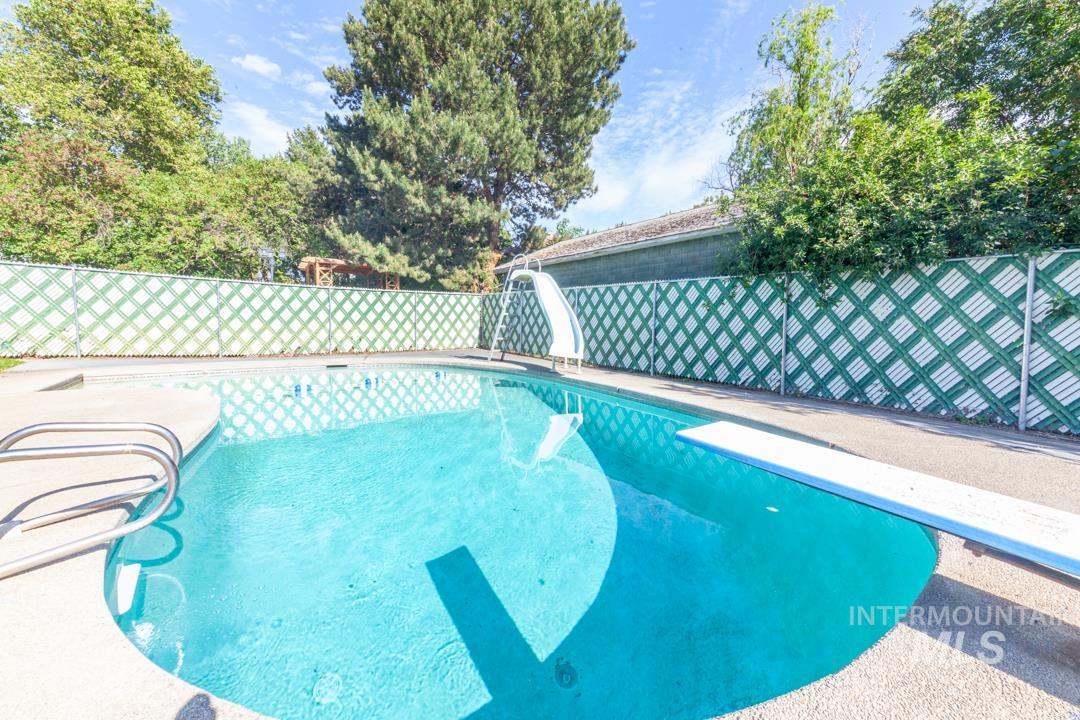 404 Linden Dr, Lewiston, Idaho 83501, 3 Bedrooms, 4 Bathrooms, Residential For Sale, Price $499,000,MLS 98975065