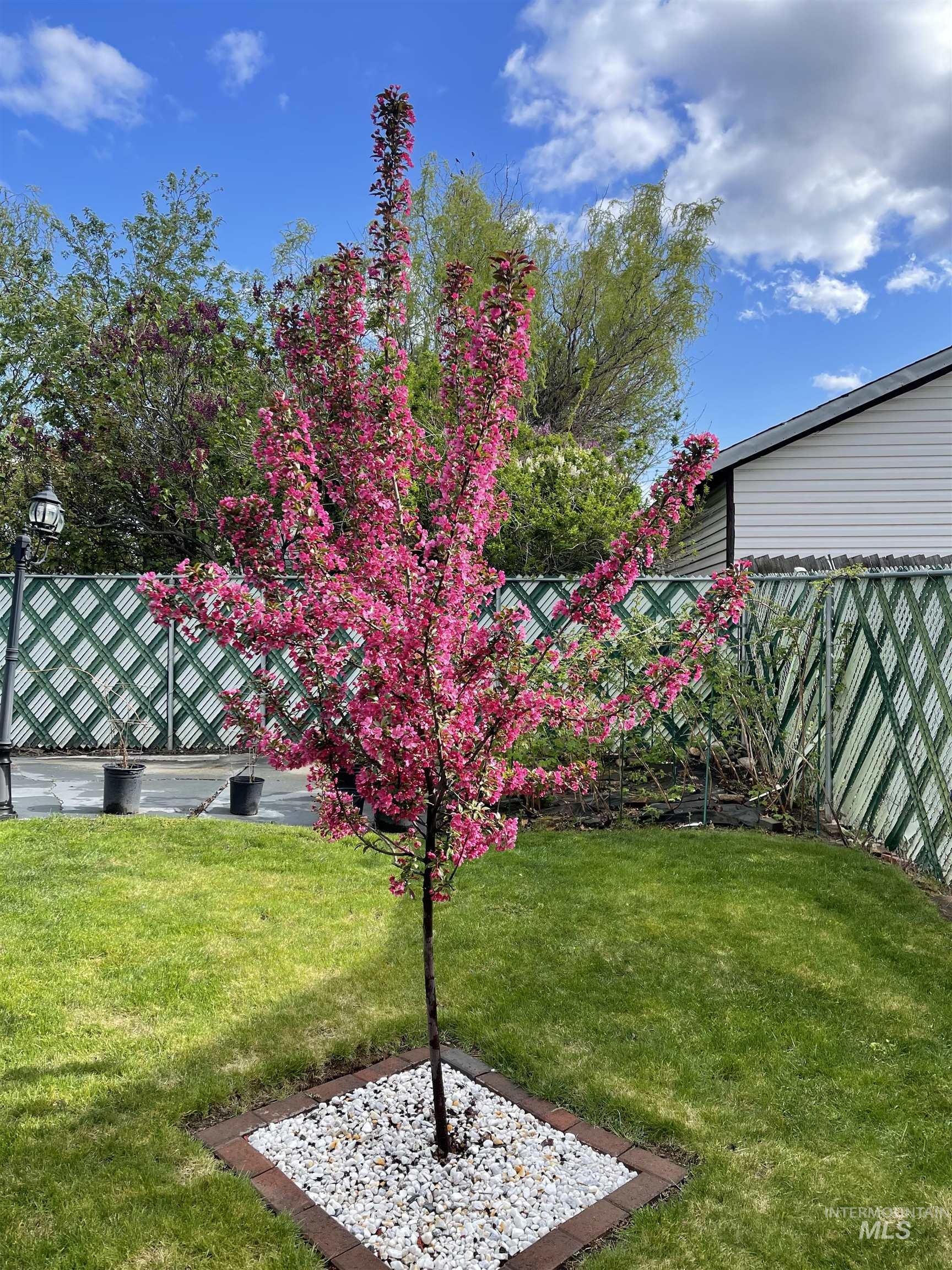 404 Linden Dr, Lewiston, Idaho 83501, 3 Bedrooms, 4 Bathrooms, Residential For Sale, Price $499,000,MLS 98975065