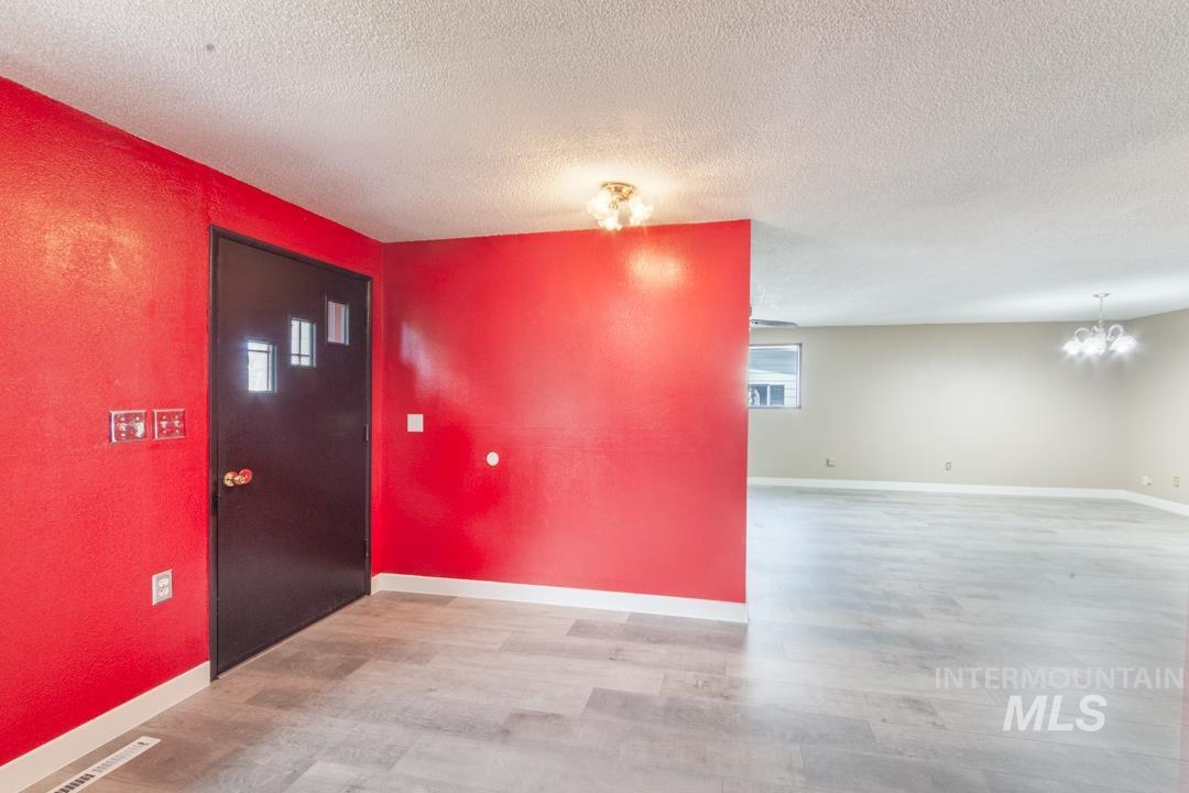 404 Linden Dr, Lewiston, Idaho 83501, 3 Bedrooms, 4 Bathrooms, Residential For Sale, Price $499,000,MLS 98975065