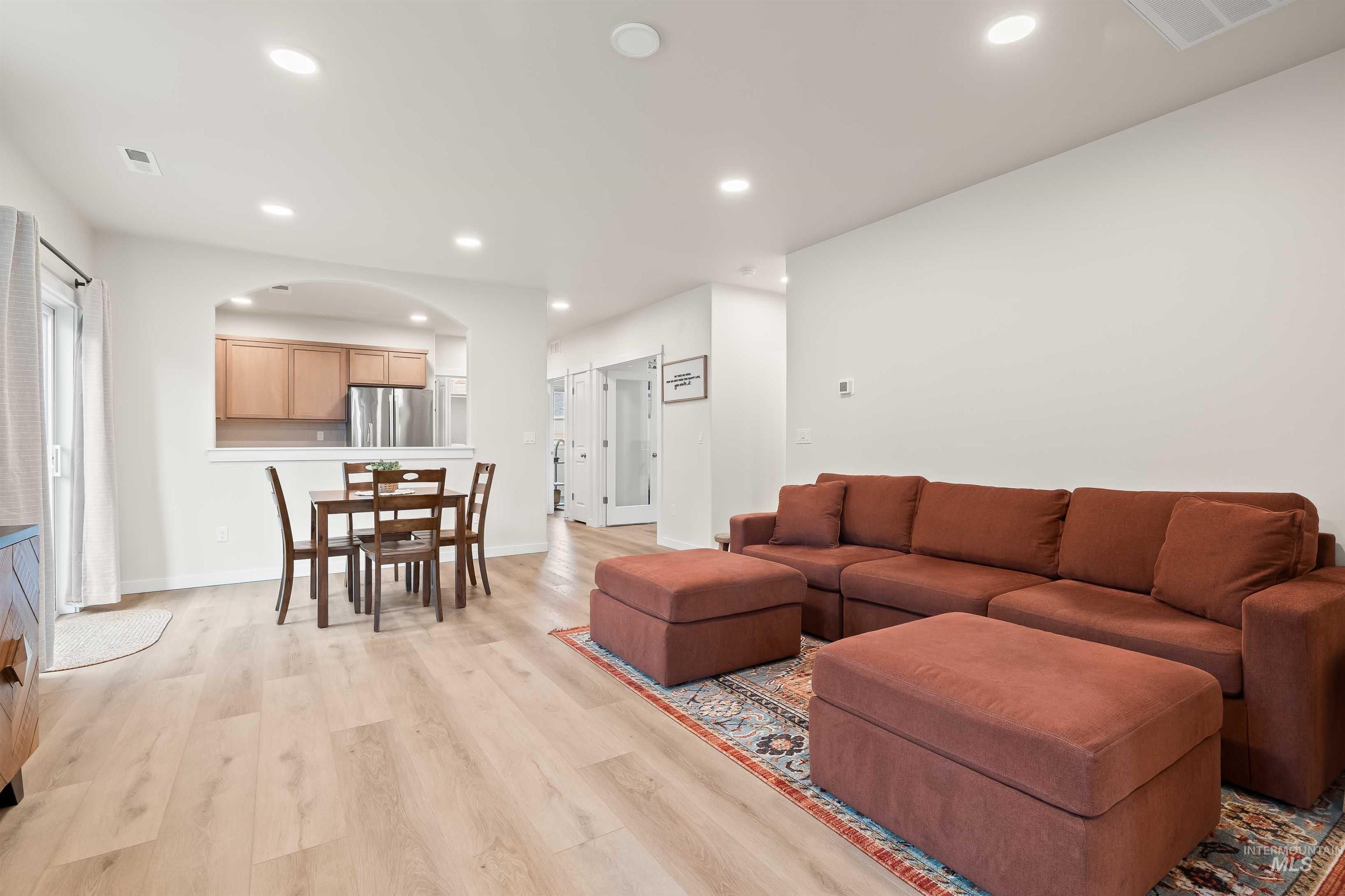 1597 Kenyon Meadow Street, Twin Falls, Idaho 83301, 3 Bedrooms, 2 Bathrooms, Residential For Sale, Price $344,900,MLS 98975068