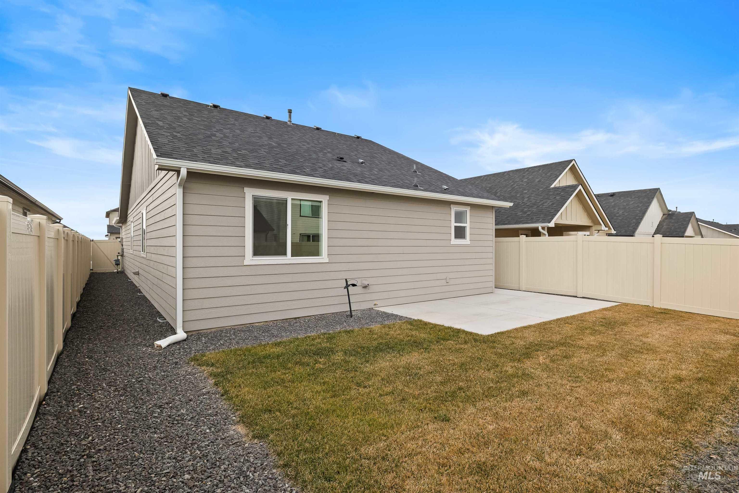 1597 Kenyon Meadow Street, Twin Falls, Idaho 83301, 3 Bedrooms, 2 Bathrooms, Residential For Sale, Price $344,900,MLS 98975068