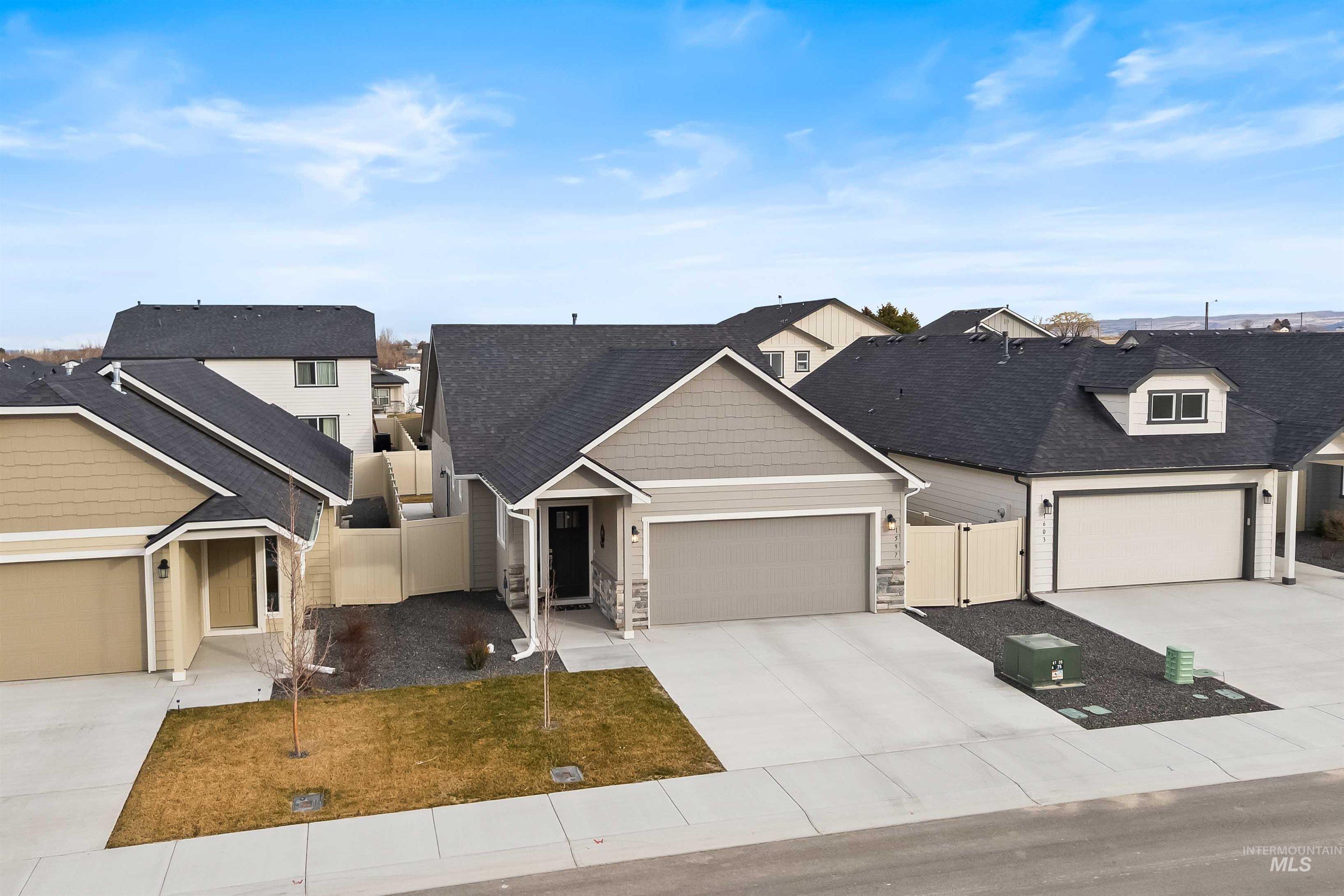 1597 Kenyon Meadow Street, Twin Falls, Idaho 83301, 3 Bedrooms, 2 Bathrooms, Residential For Sale, Price $344,900,MLS 98975068