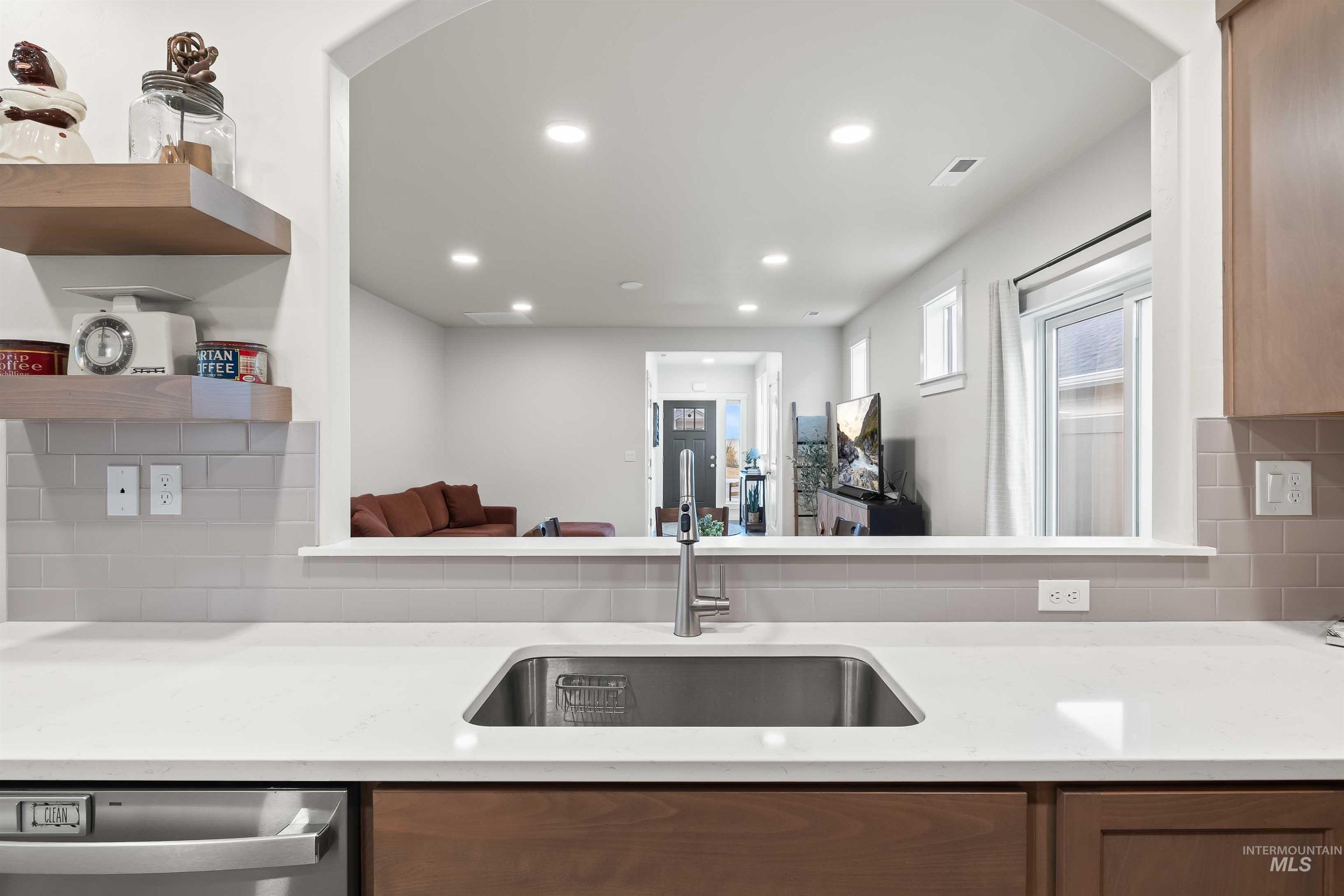 1597 Kenyon Meadow Street, Twin Falls, Idaho 83301, 3 Bedrooms, 2 Bathrooms, Residential For Sale, Price $344,900,MLS 98975068