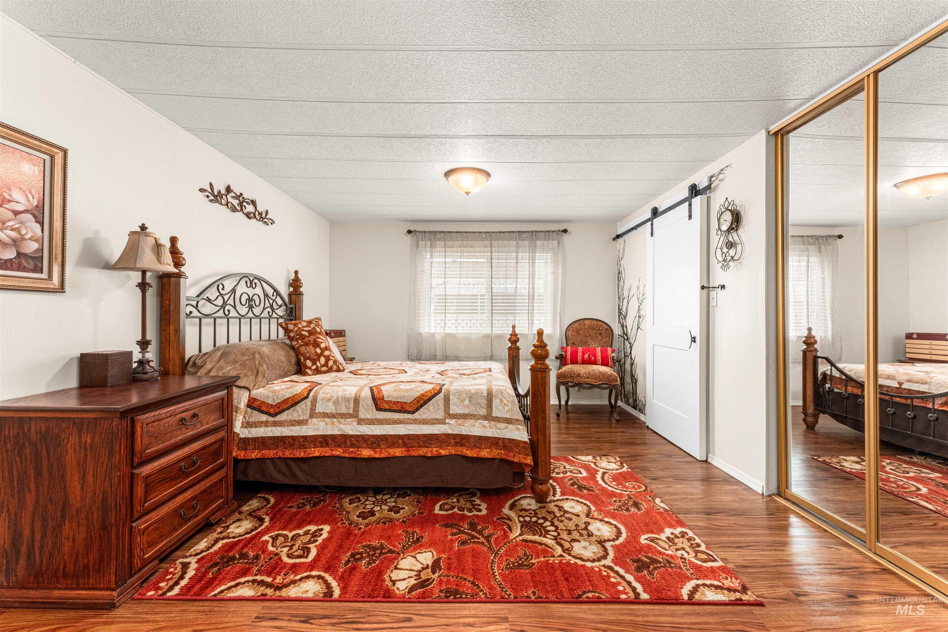 9390 W USTICK, Boise, Idaho 83704, 2 Bedrooms, 2 Bathrooms, Residential For Sale, Price $237,900,MLS 98975070