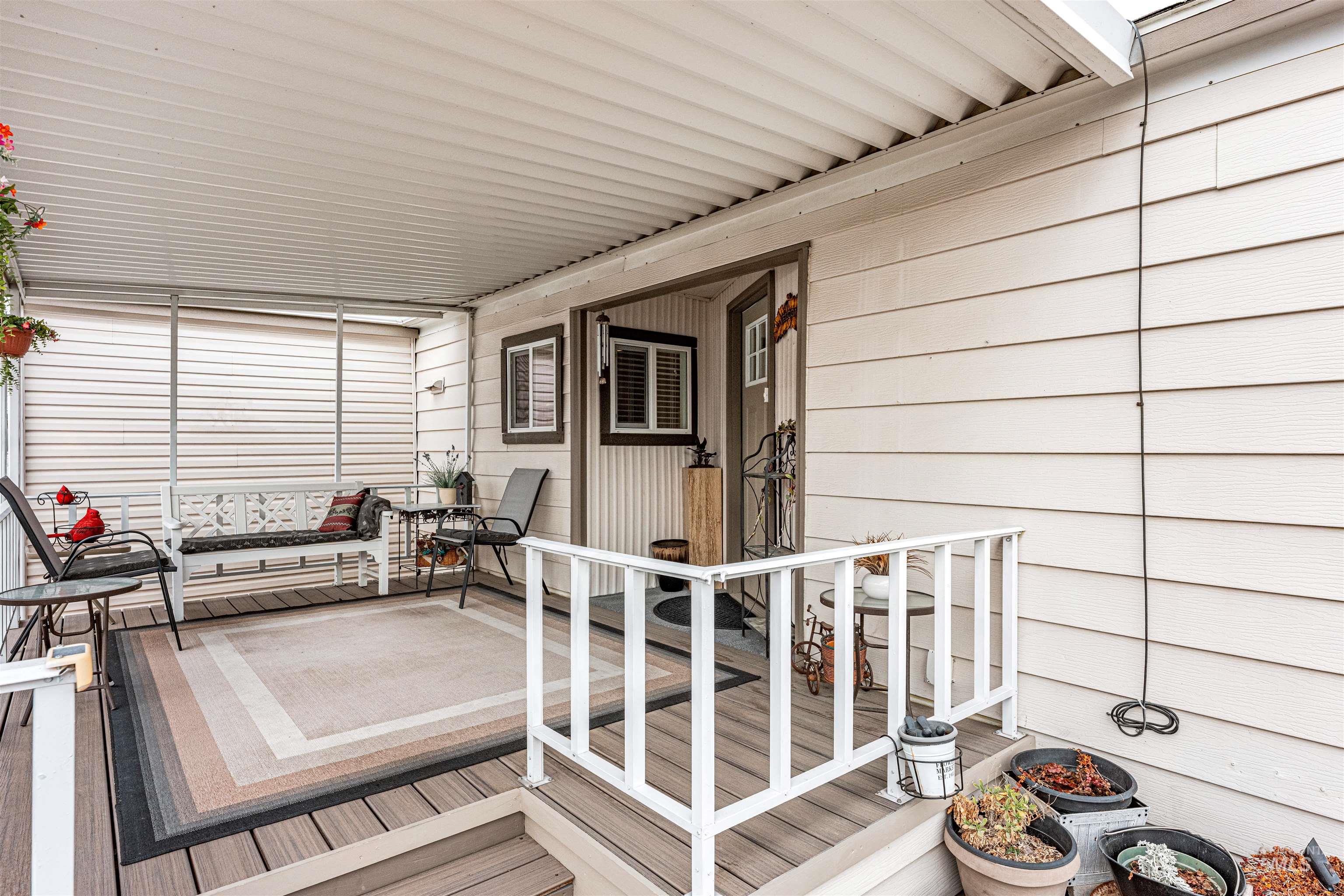 9390 W USTICK, Boise, Idaho 83704, 2 Bedrooms, 2 Bathrooms, Residential For Sale, Price $237,900,MLS 98975070