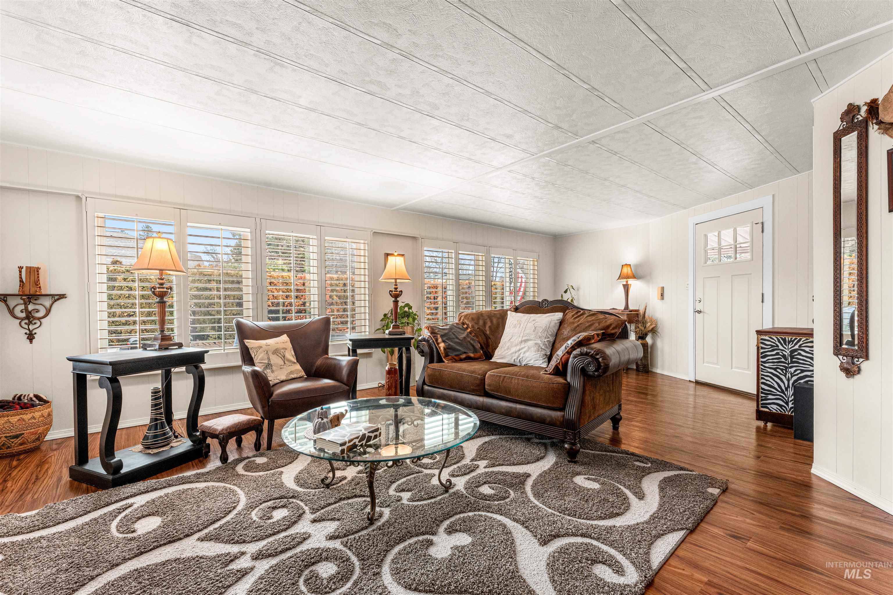 9390 W USTICK, Boise, Idaho 83704, 2 Bedrooms, 2 Bathrooms, Residential For Sale, Price $237,900,MLS 98975070