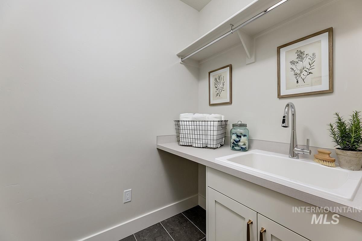 3281 E Englehart Dr., Meridian, Idaho 83642, 4 Bedrooms, 2.5 Bathrooms, Residential For Sale, Price $717,800,MLS 98975071