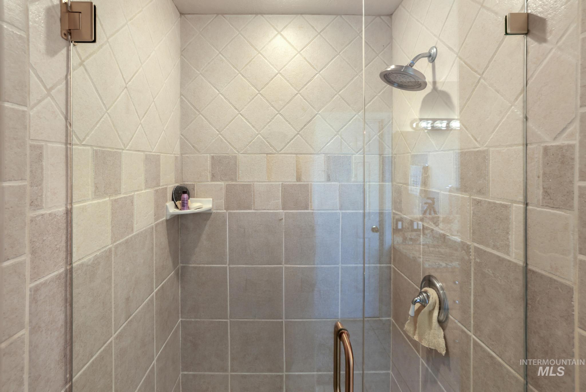 733 Beta Cir, Twin Falls, Idaho 83301, 5 Bedrooms, 3 Bathrooms, Residential For Sale, Price $545,000,MLS 98975077