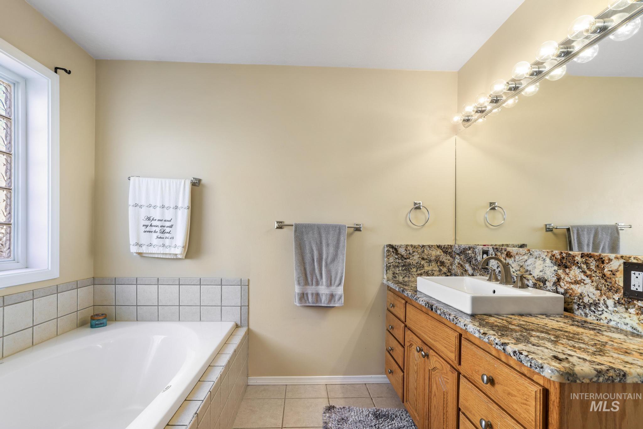 733 Beta Cir, Twin Falls, Idaho 83301, 5 Bedrooms, 3 Bathrooms, Residential For Sale, Price $545,000,MLS 98975077