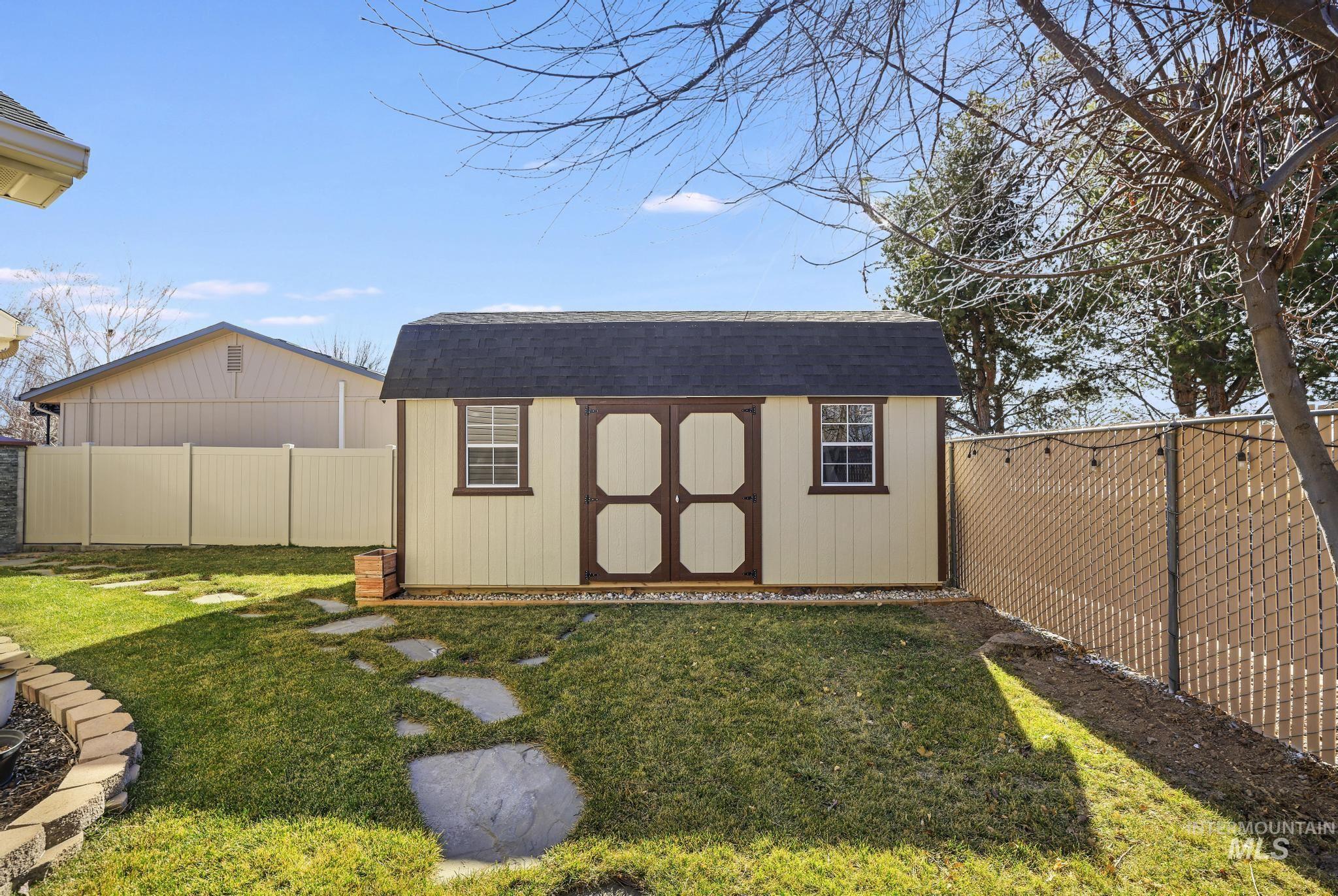 733 Beta Cir, Twin Falls, Idaho 83301, 5 Bedrooms, 3 Bathrooms, Residential For Sale, Price $545,000,MLS 98975077