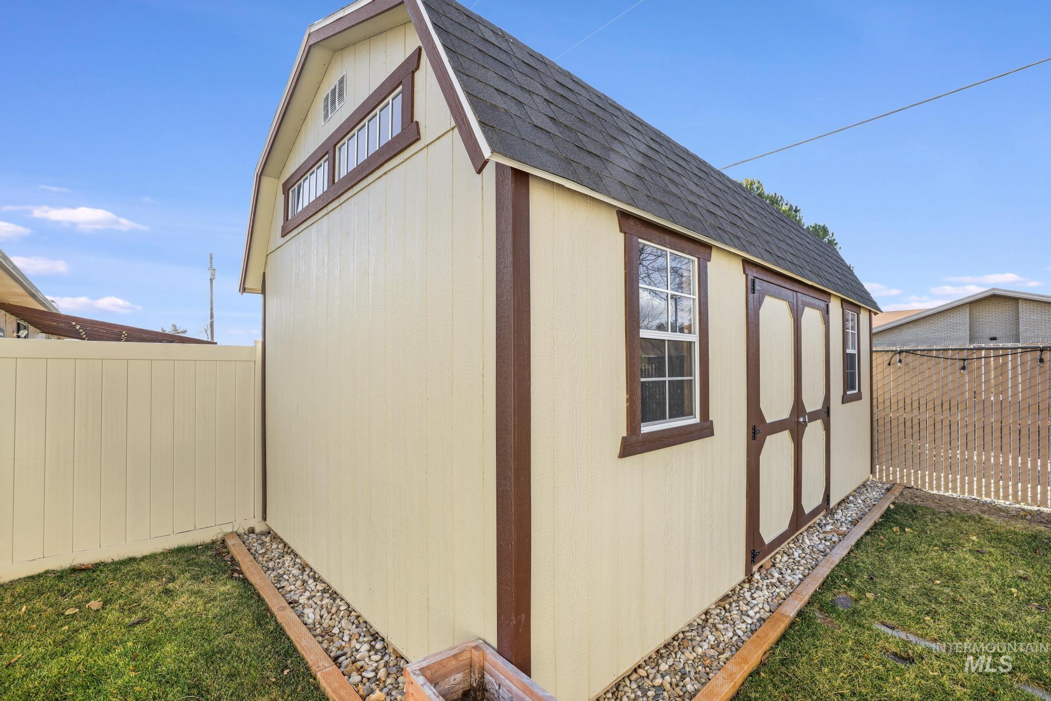 733 Beta Cir, Twin Falls, Idaho 83301, 5 Bedrooms, 3 Bathrooms, Residential For Sale, Price $545,000,MLS 98975077