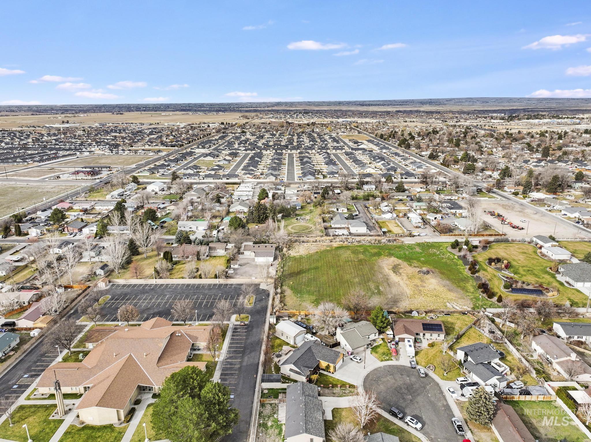 733 Beta Cir, Twin Falls, Idaho 83301, 5 Bedrooms, 3 Bathrooms, Residential For Sale, Price $545,000,MLS 98975077