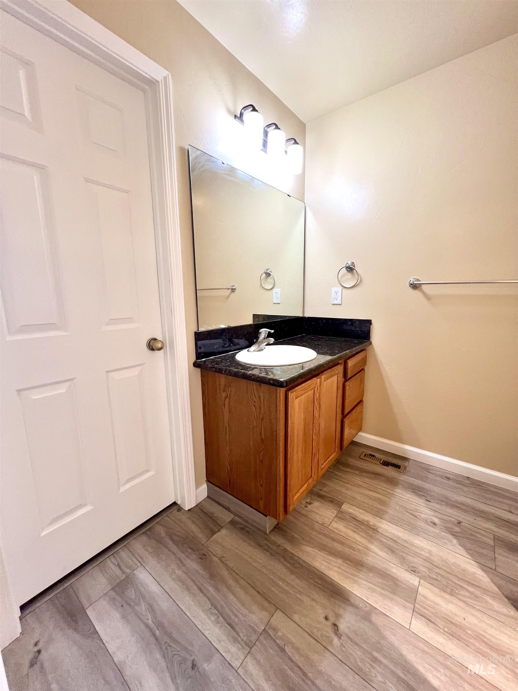 842 W 400 S, Heyburn, Idaho 83336, 4 Bedrooms, 2 Bathrooms, Residential For Sale, Price $625,000,MLS 98975080