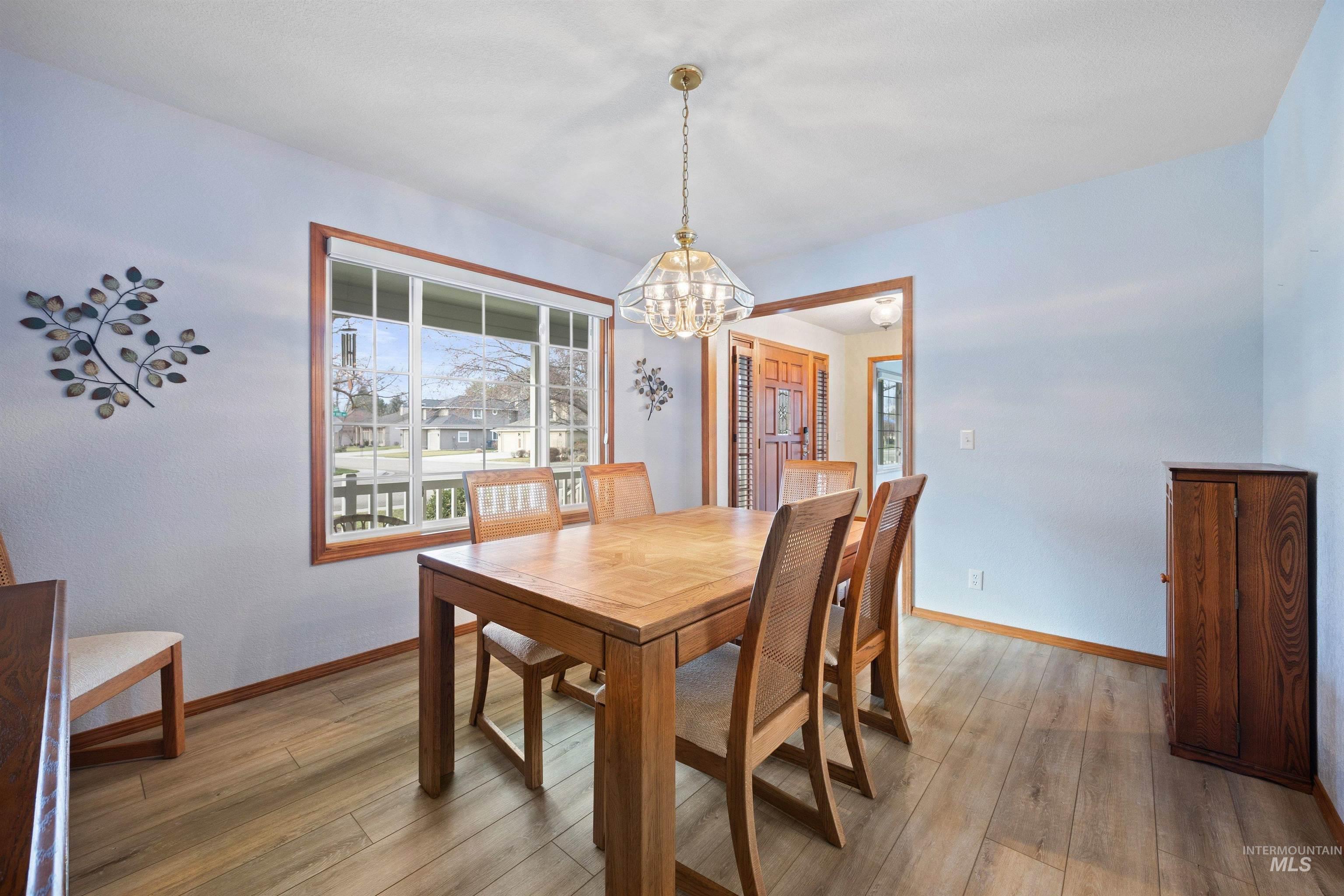 5312 N Hickory Tree Way, Boise, Idaho 83713, 5 Bedrooms, 3 Bathrooms, Residential For Sale, Price $770,000,MLS 98975081